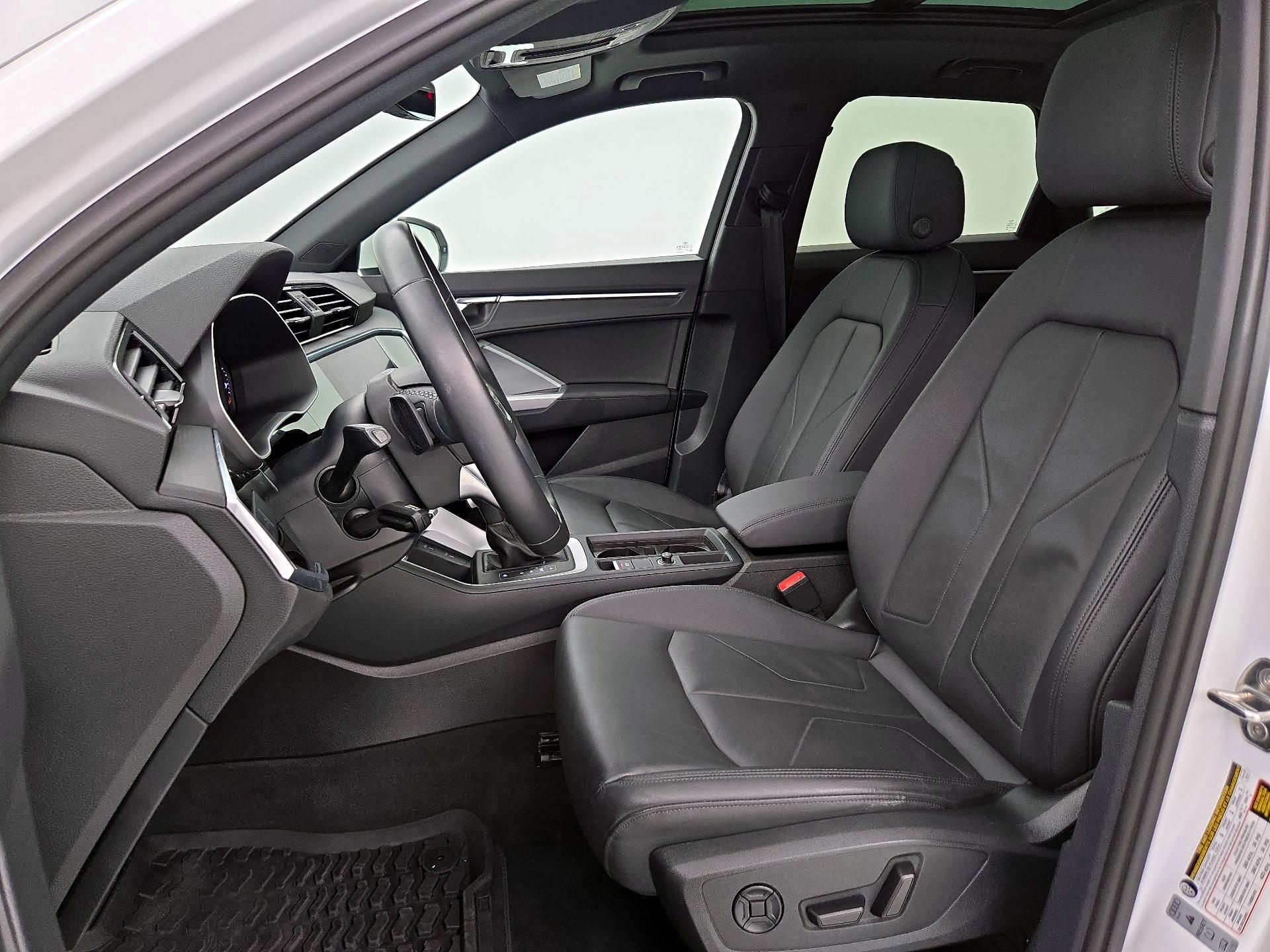 Thumbnail: 2022 Audi Q3 - 11