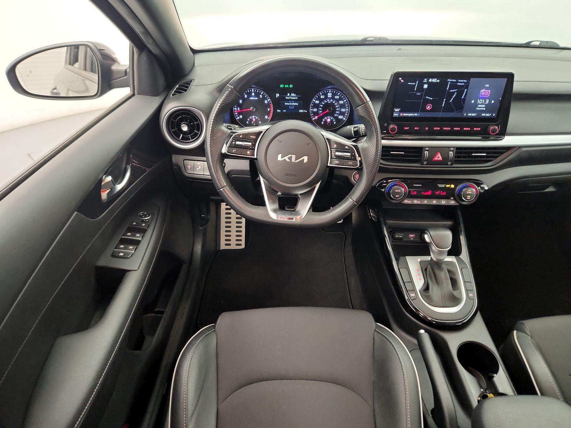 Thumbnail: 2022 Kia Forte - 10