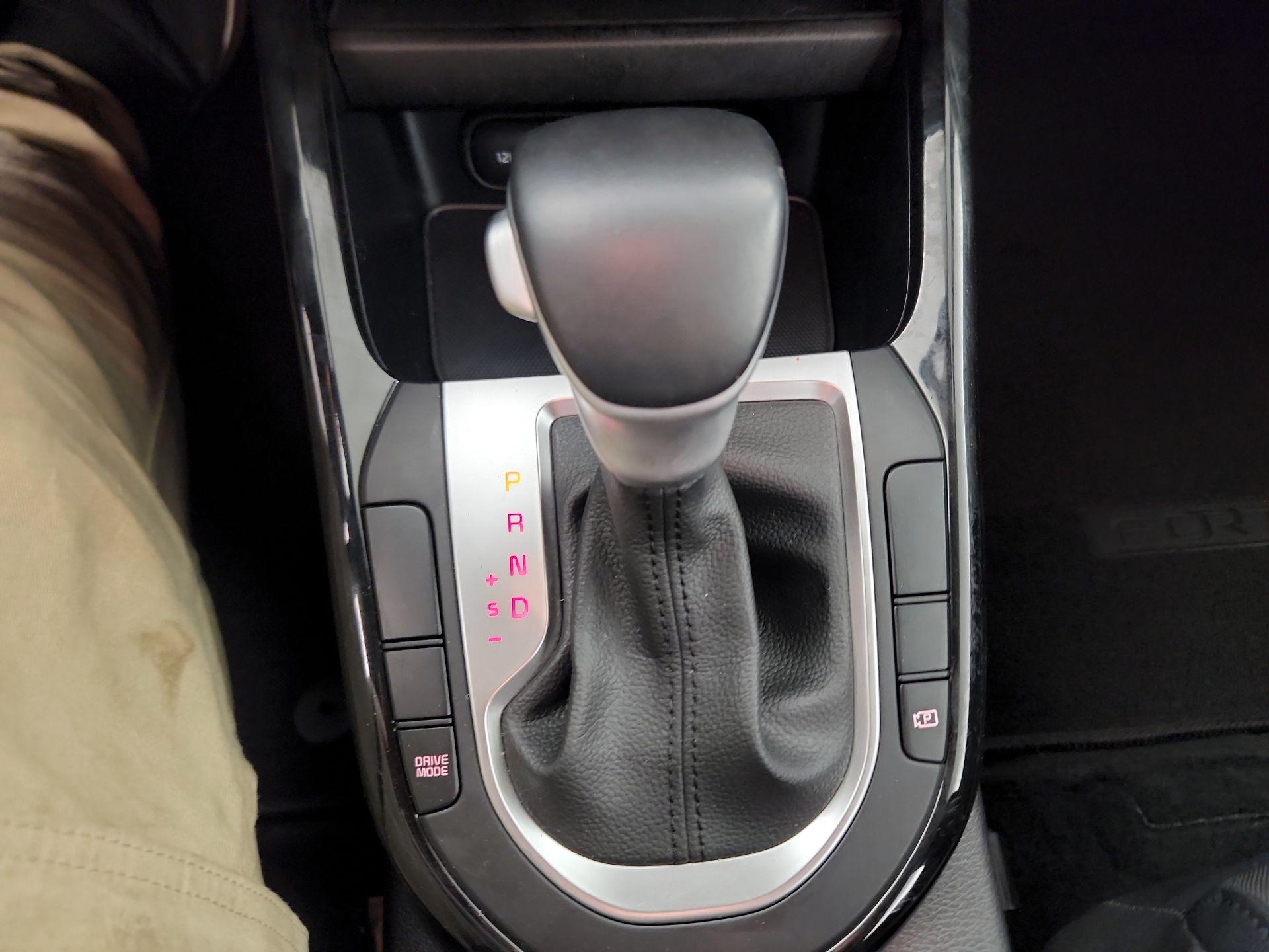 Thumbnail: 2022 Kia Forte - 18