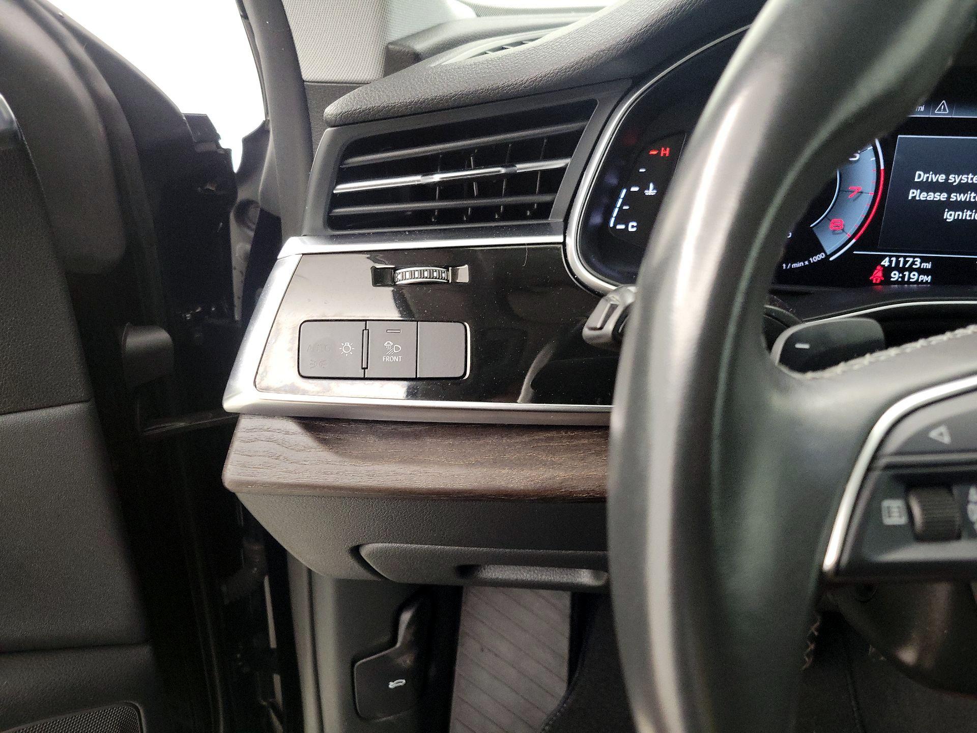 Thumbnail: 2022 Audi Q8 - 13