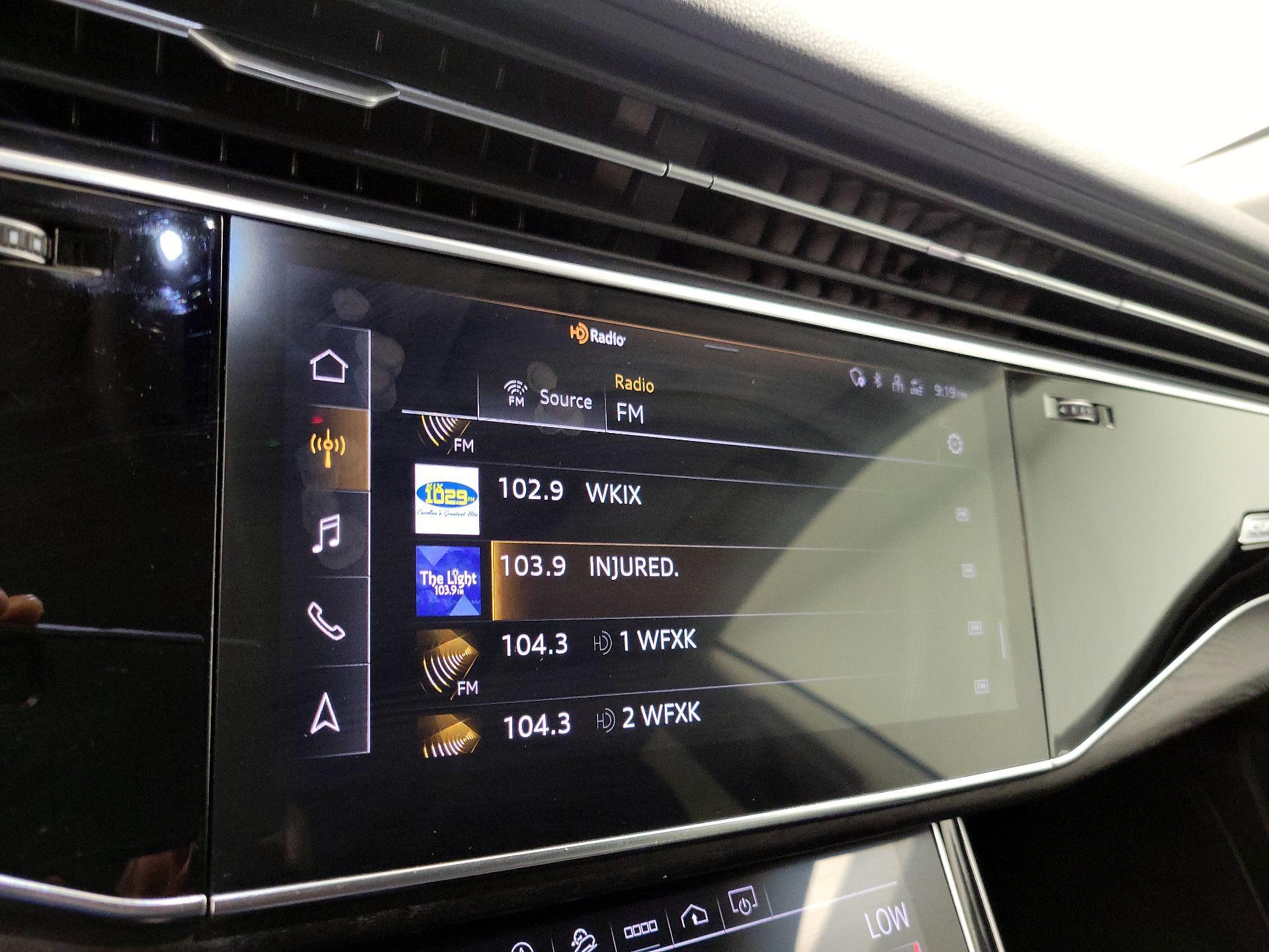 Thumbnail: 2022 Audi Q8 - 15