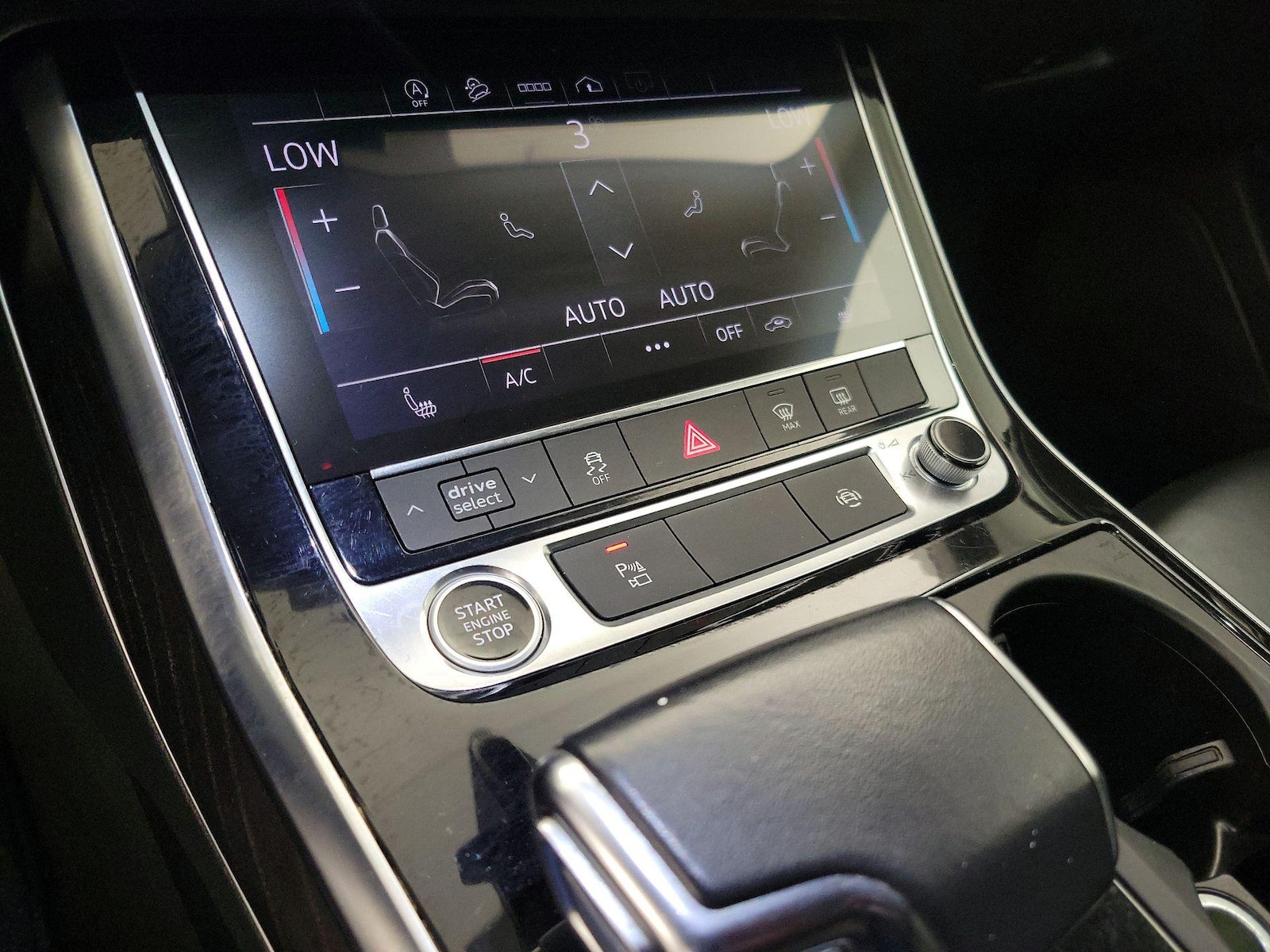 2022 Audi Q8 Premium - Photo 17