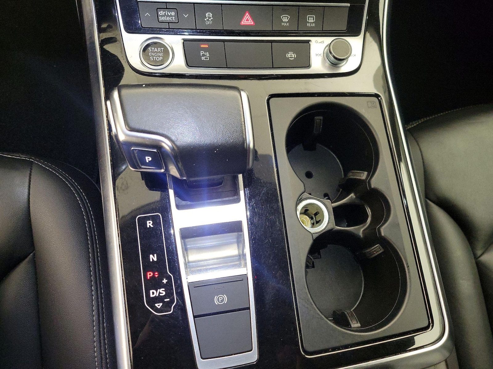 2022 Audi Q8 Premium - Photo 18