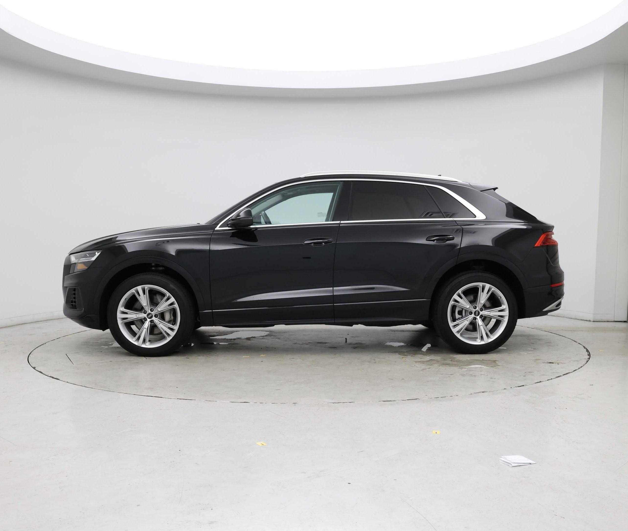 Thumbnail: 2022 Audi Q8 - 3