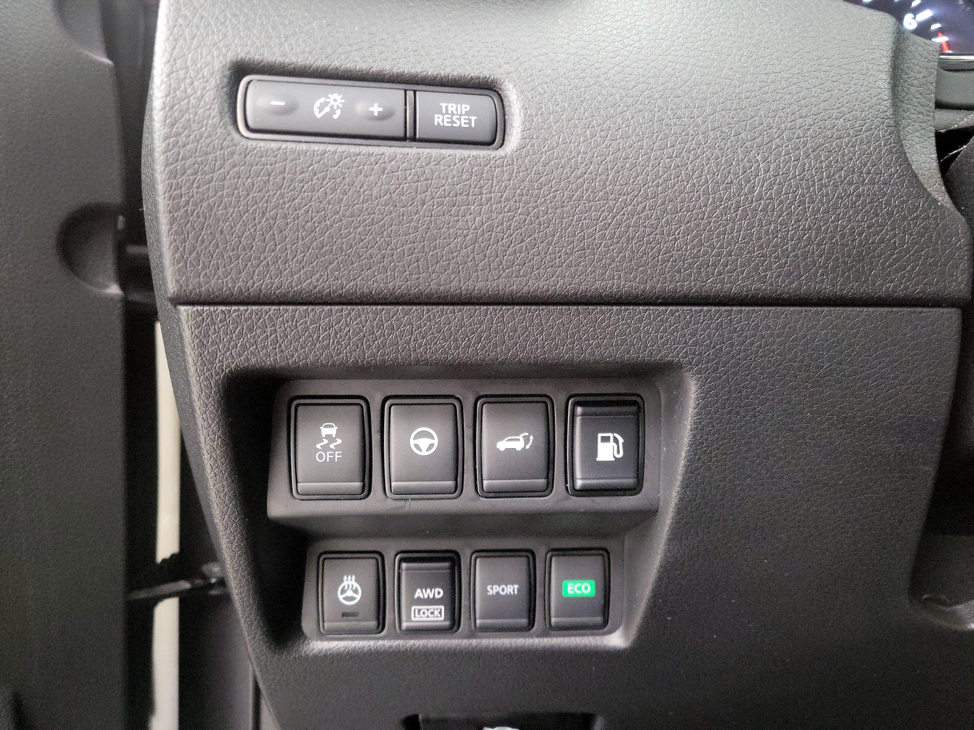 Thumbnail: 2020 Nissan Rogue - 13