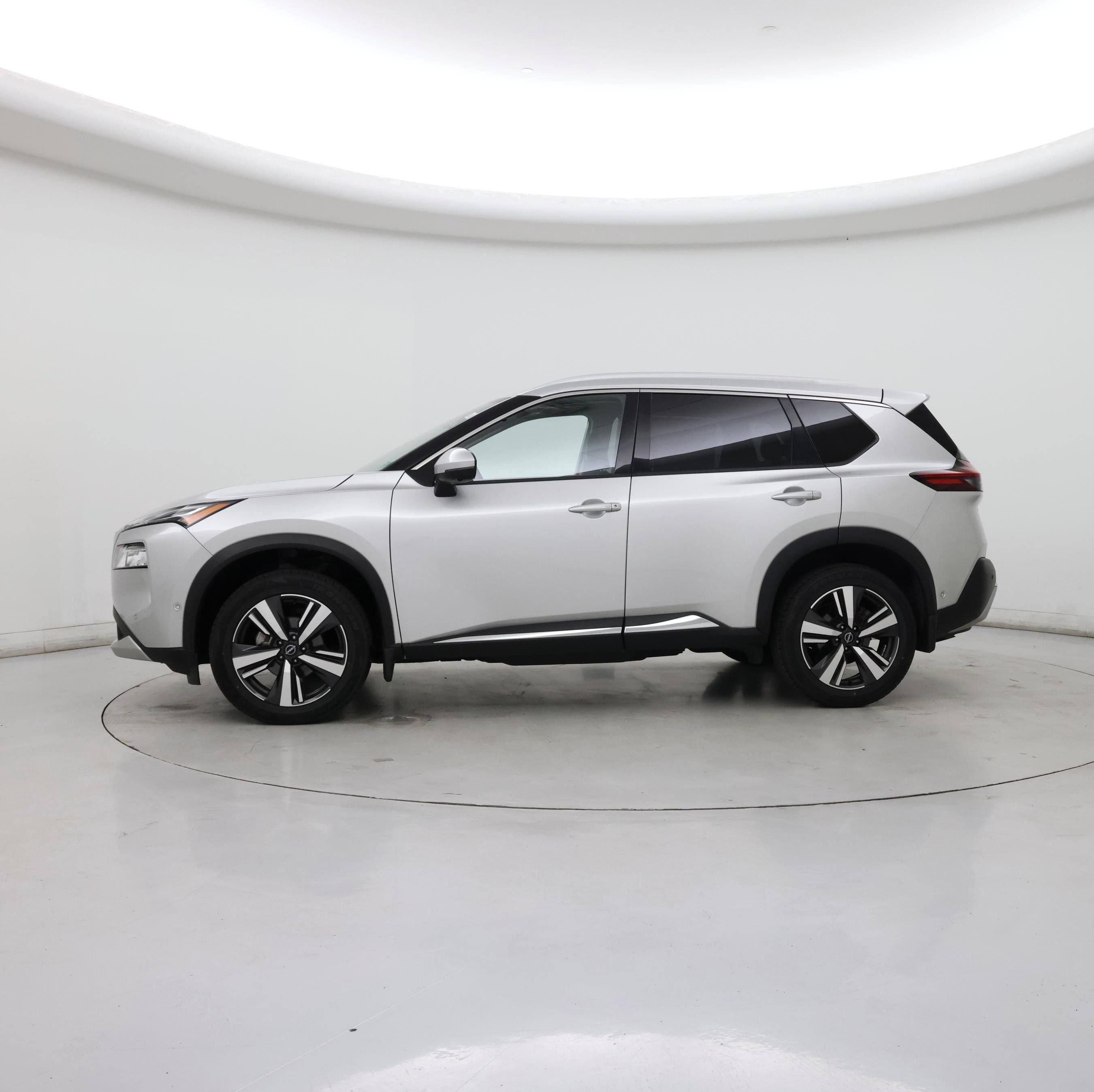 Thumbnail: 2023 Nissan Rogue - 3