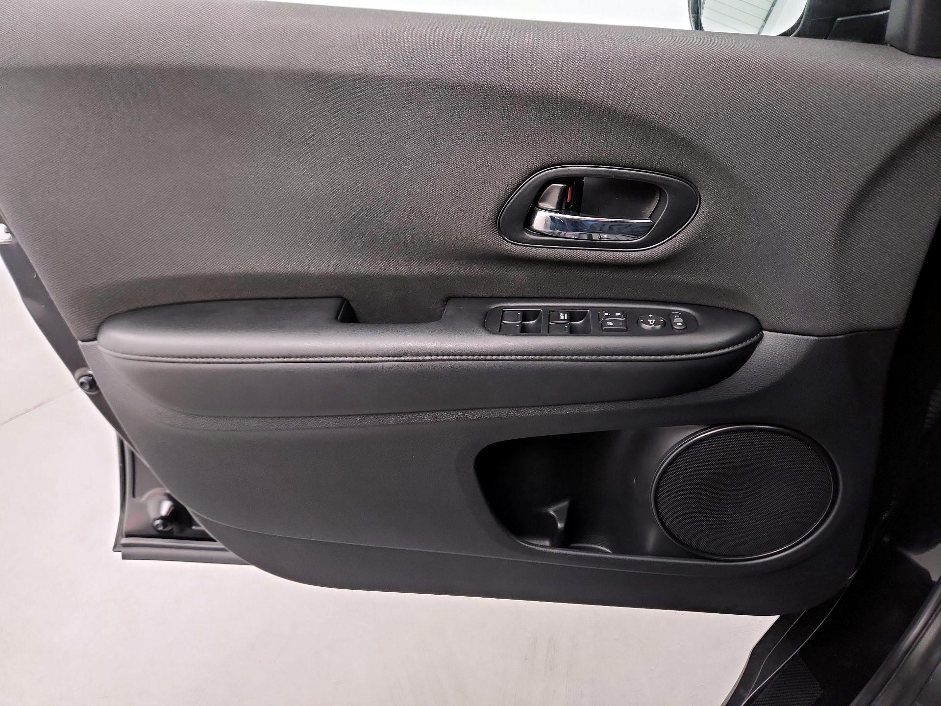 Thumbnail: 2021 Honda HR-V - 12