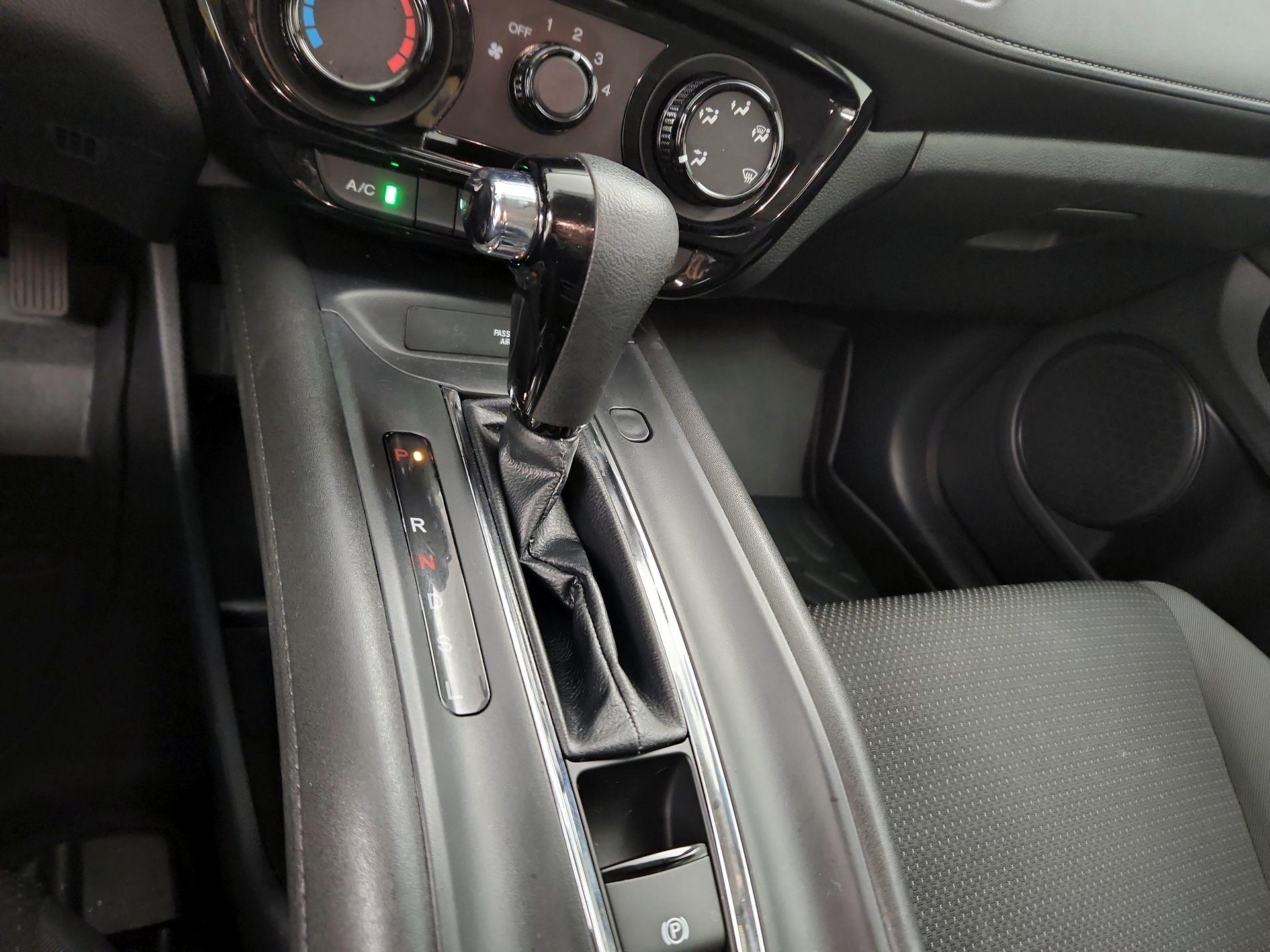 Thumbnail: 2021 Honda HR-V - 17