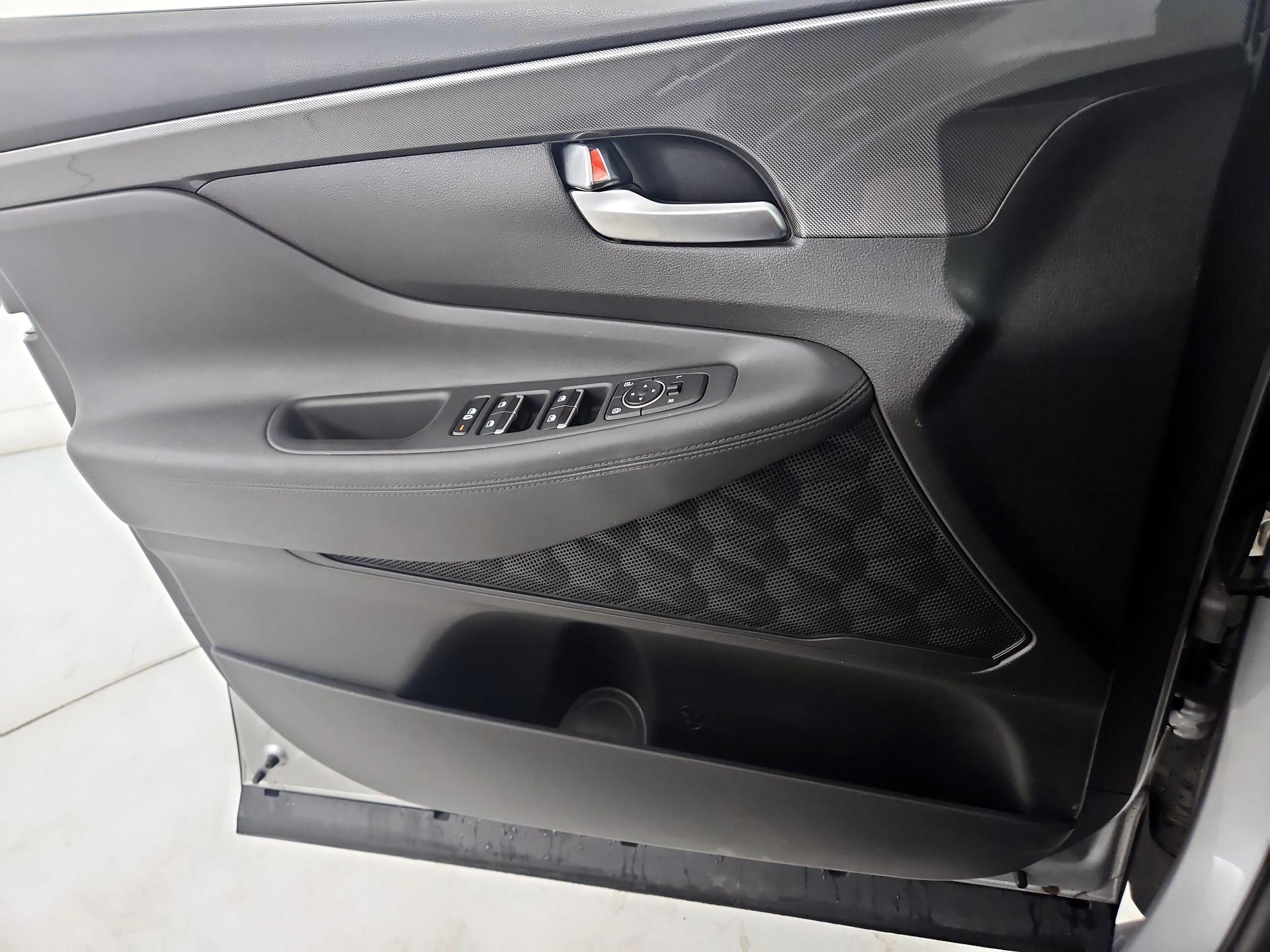 Thumbnail: 2023 Hyundai Santa Fe - 12