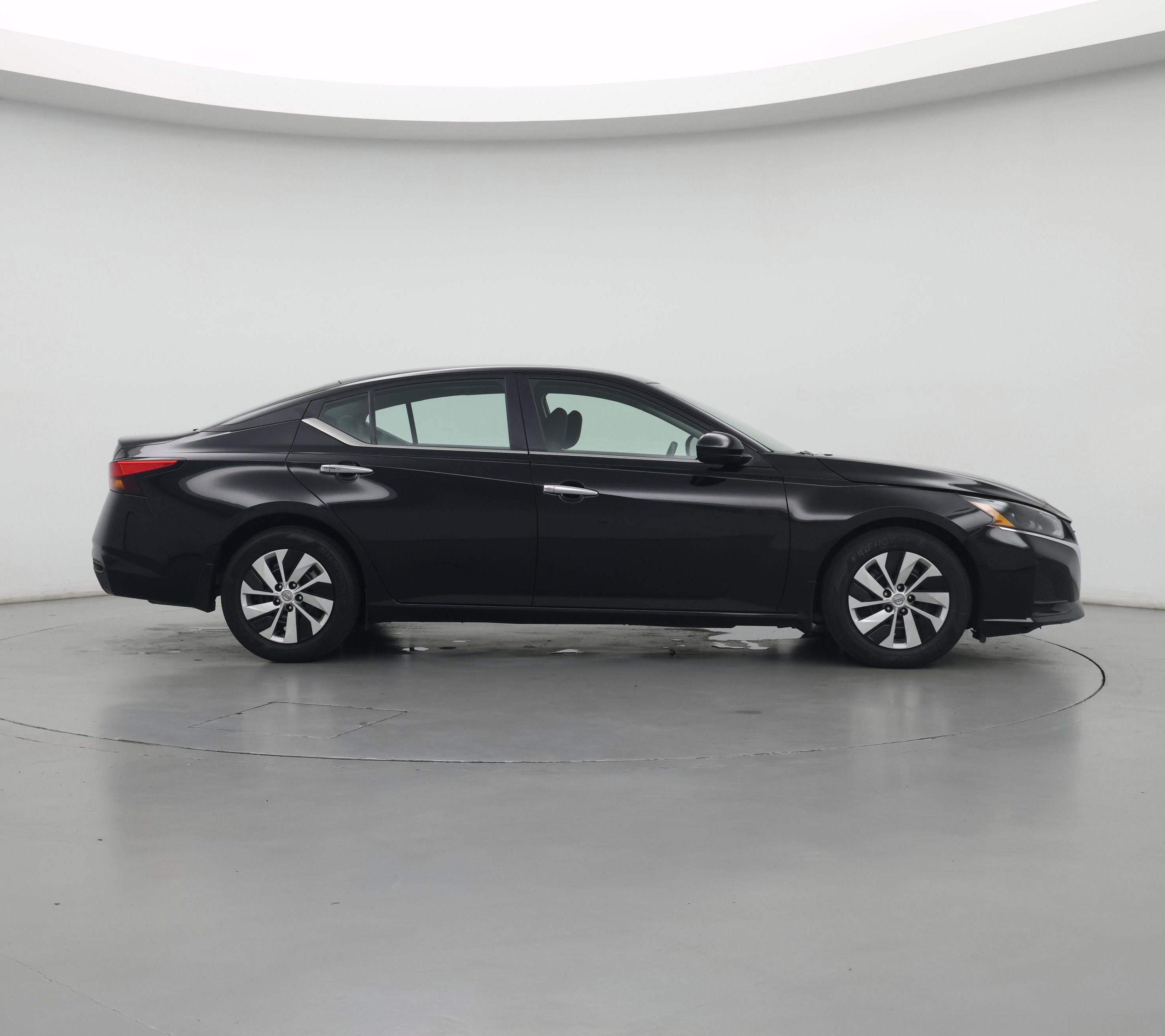 Thumbnail: 2023 Nissan Altima - 7