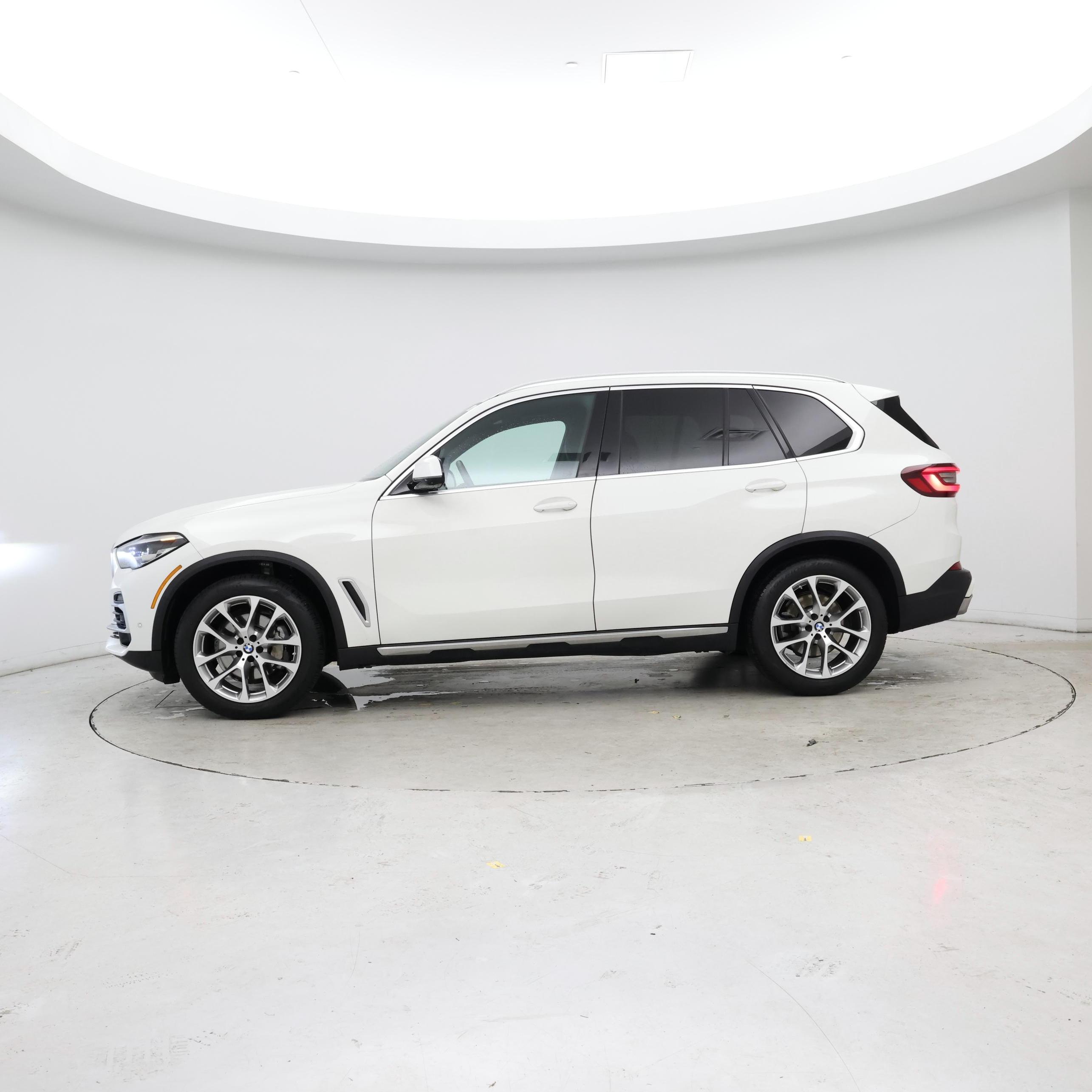 Thumbnail: 2022 BMW X5 - 3