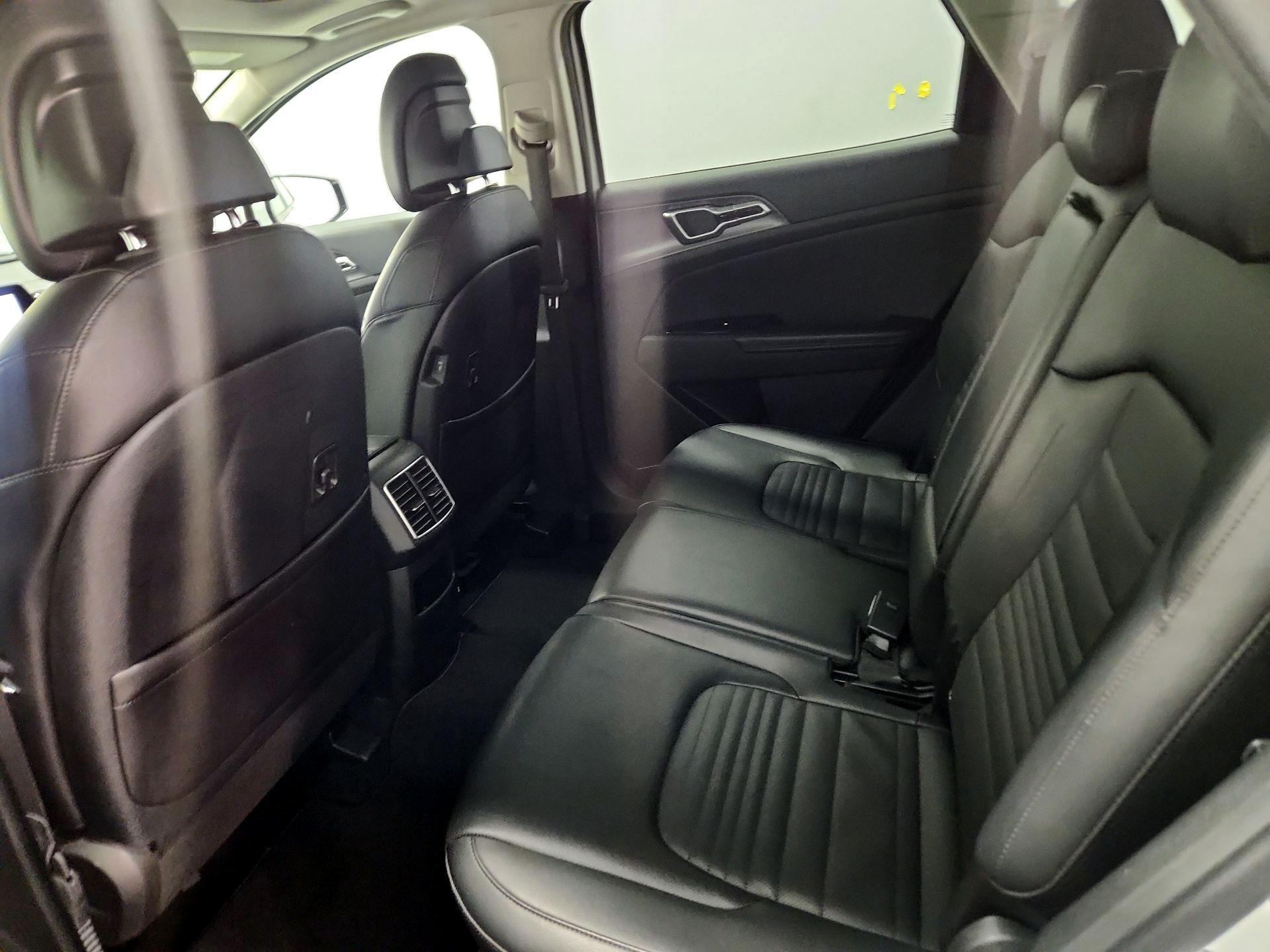 Thumbnail: 2023 Kia Sportage - 20