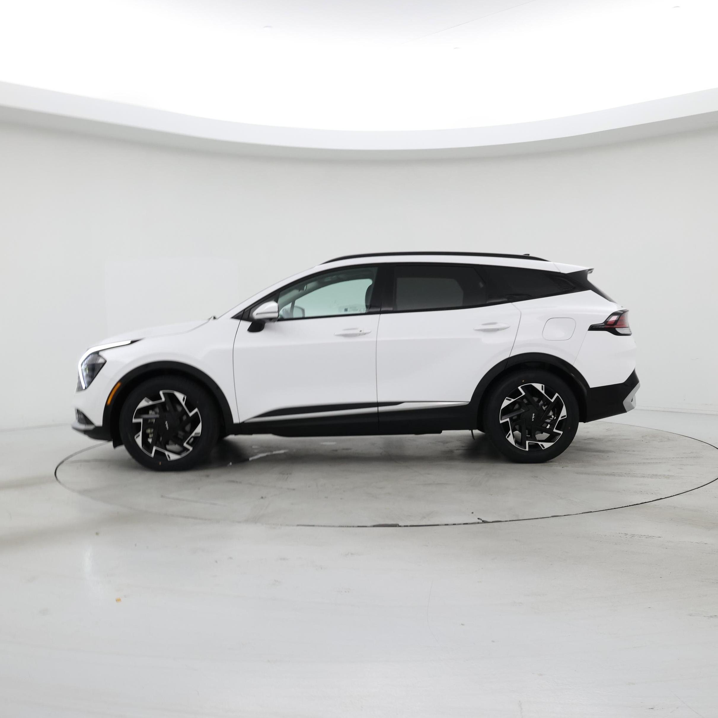 Thumbnail: 2023 Kia Sportage - 3