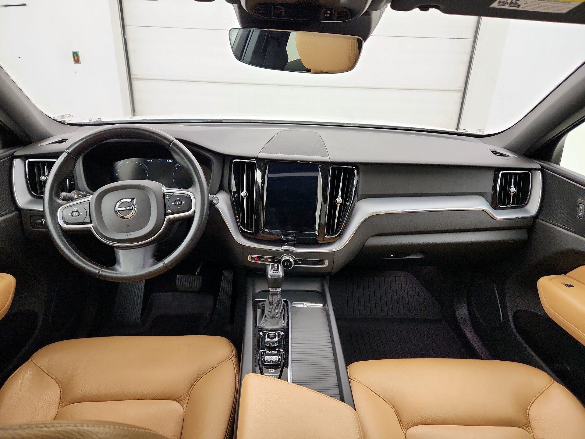 Thumbnail: 2020 Volvo XC60 - 9