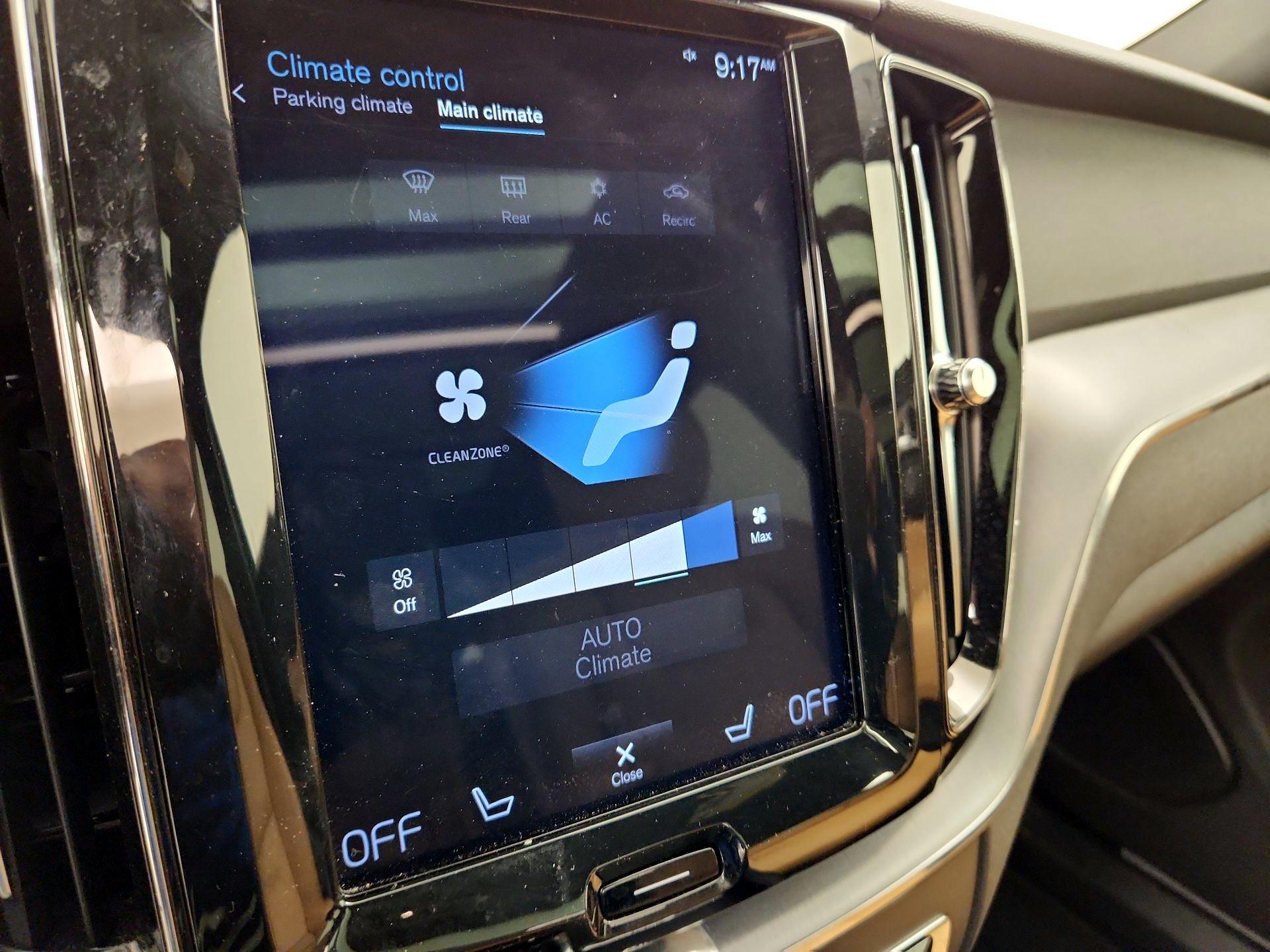 Thumbnail: 2020 Volvo XC60 - 16