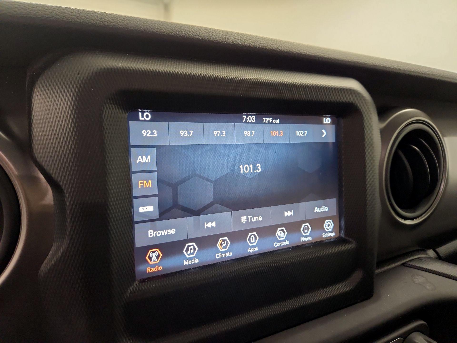 Thumbnail: 2021 Jeep Wrangler - 15