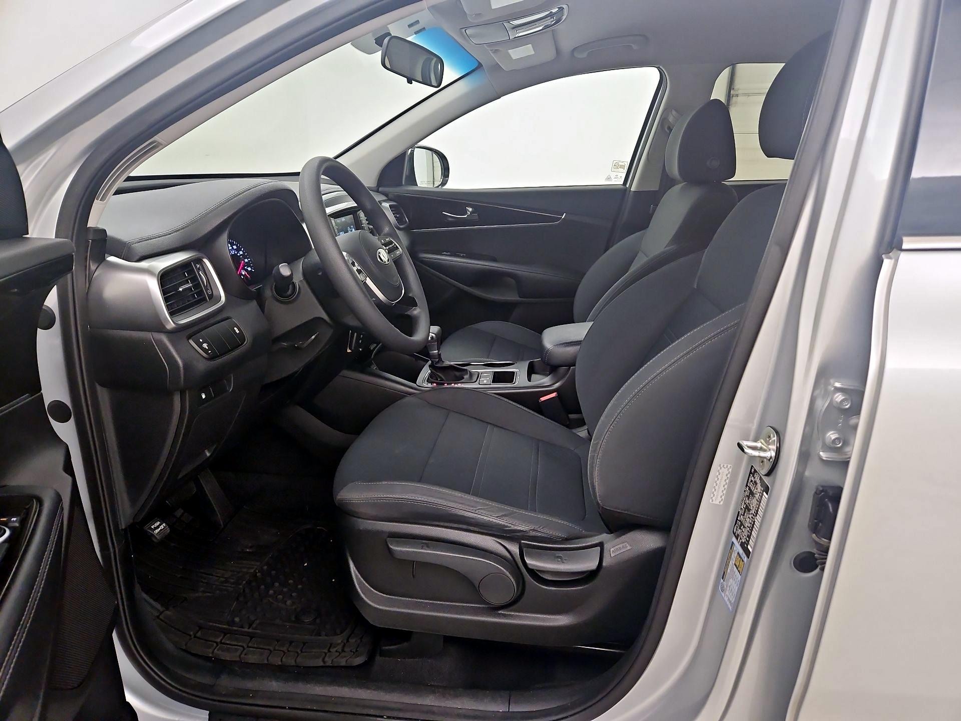 Thumbnail: 2019 Kia Sorento - 11
