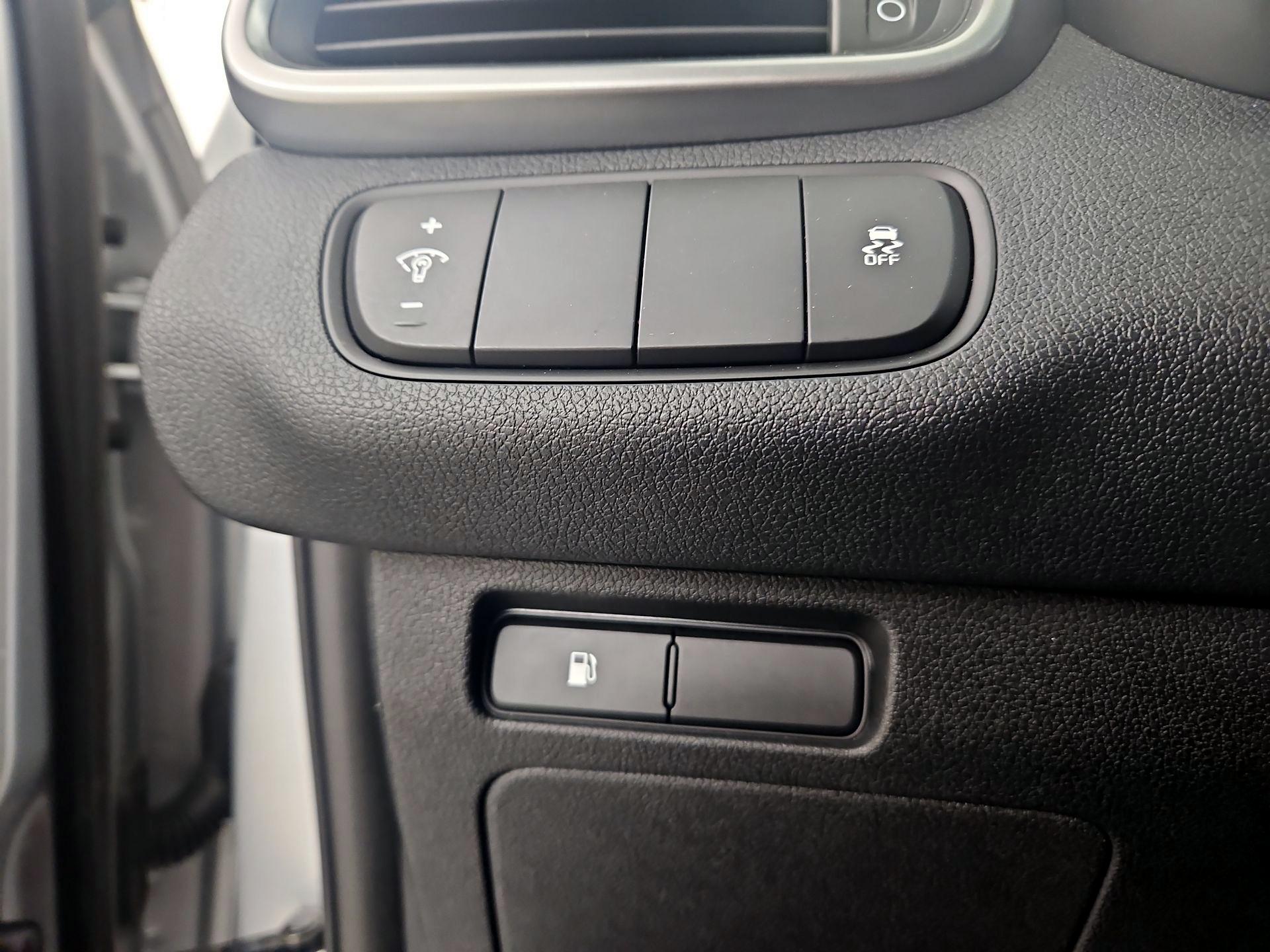 Thumbnail: 2019 Kia Sorento - 13