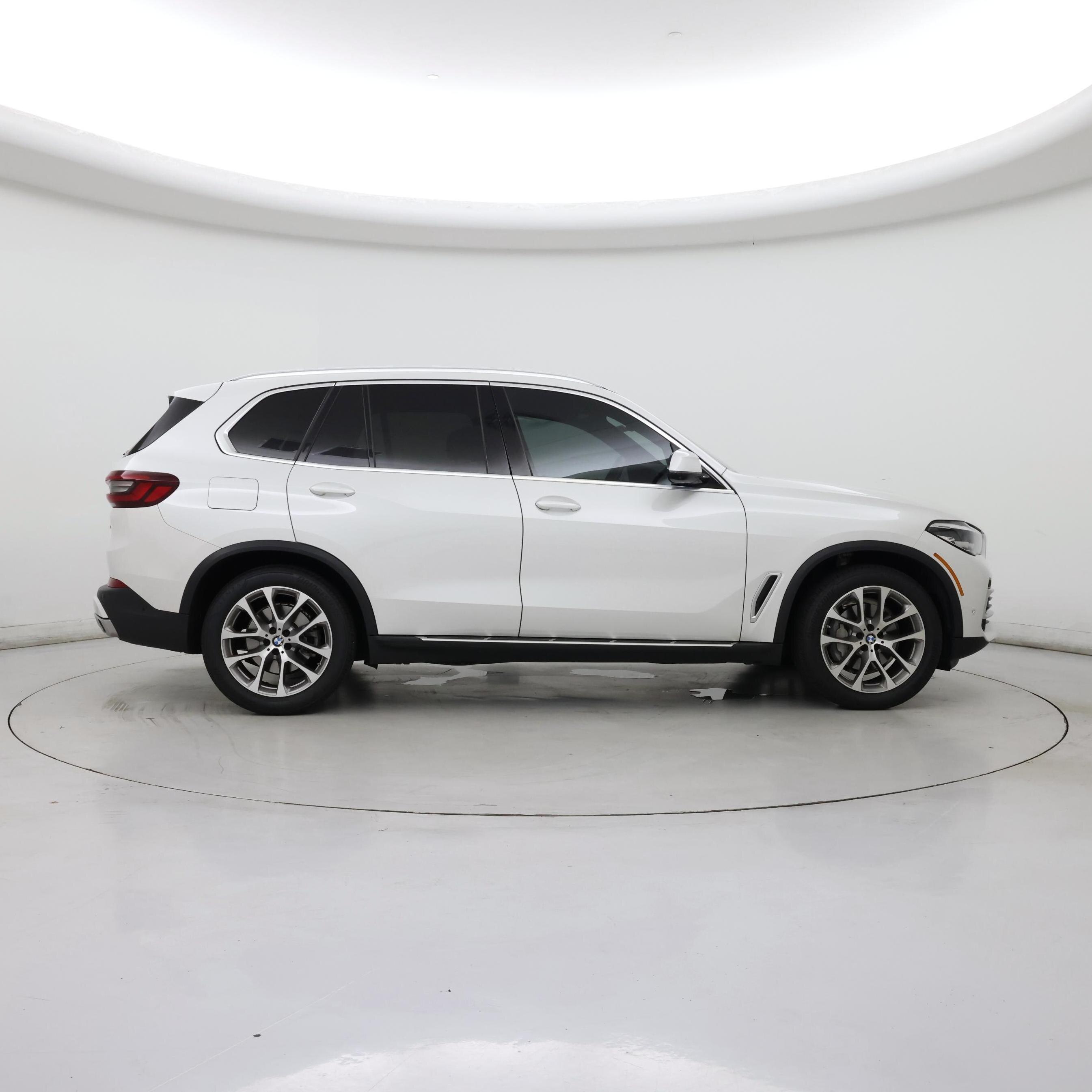 Thumbnail: 2021 BMW X5 - 7
