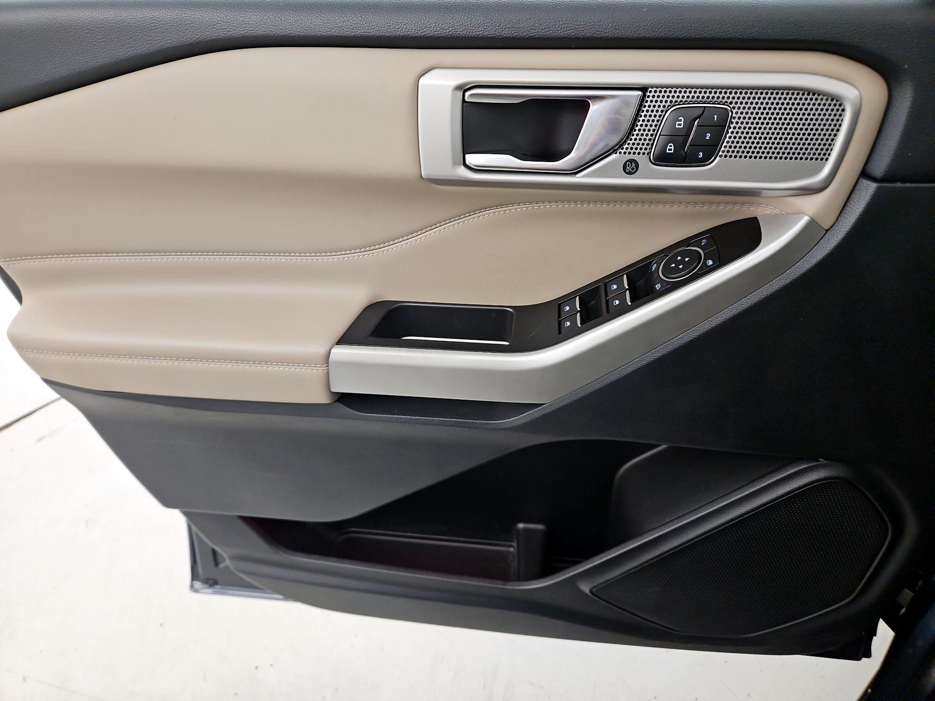 Thumbnail: 2022 Ford Explorer - 12