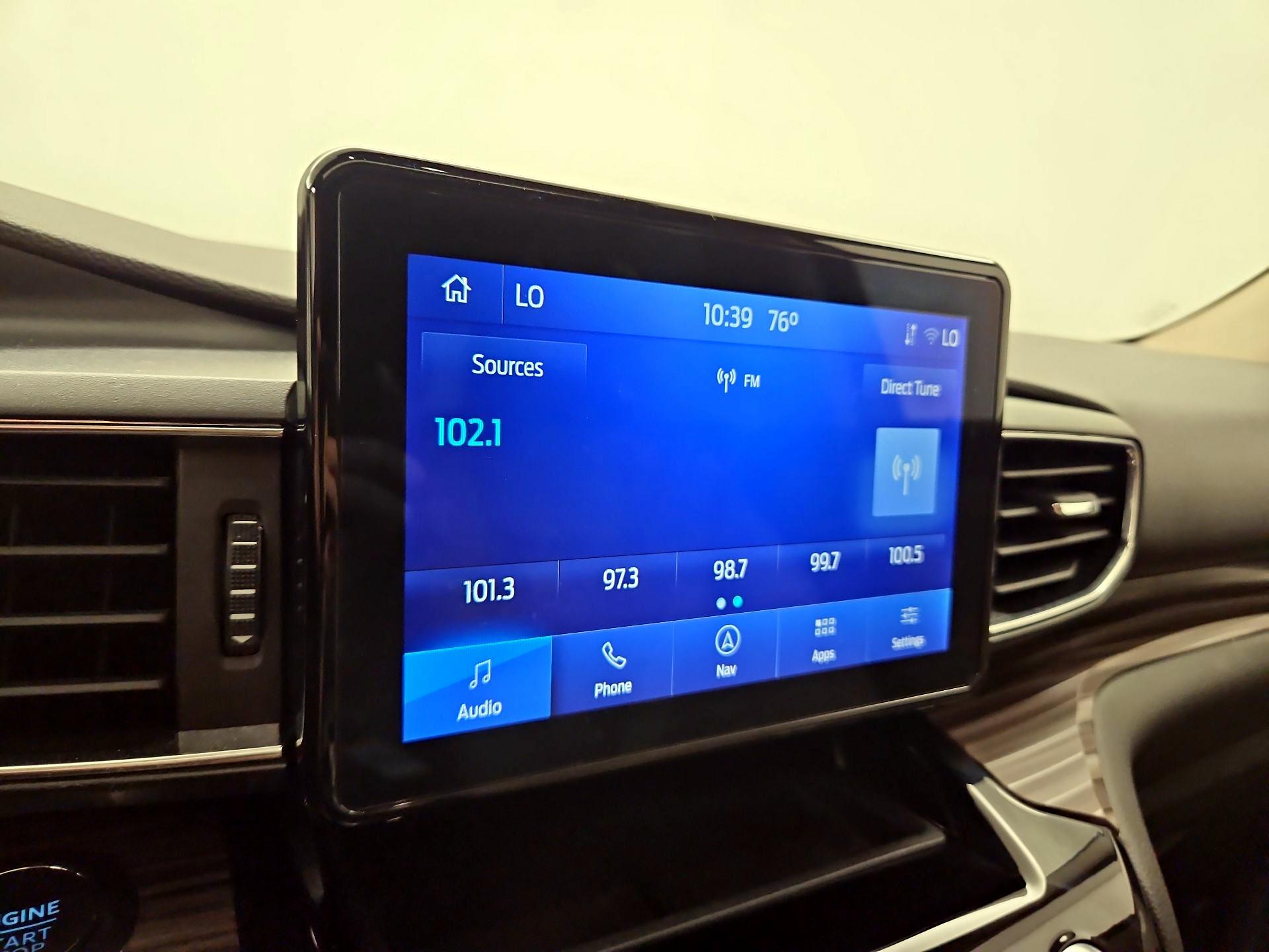 Thumbnail: 2022 Ford Explorer - 16