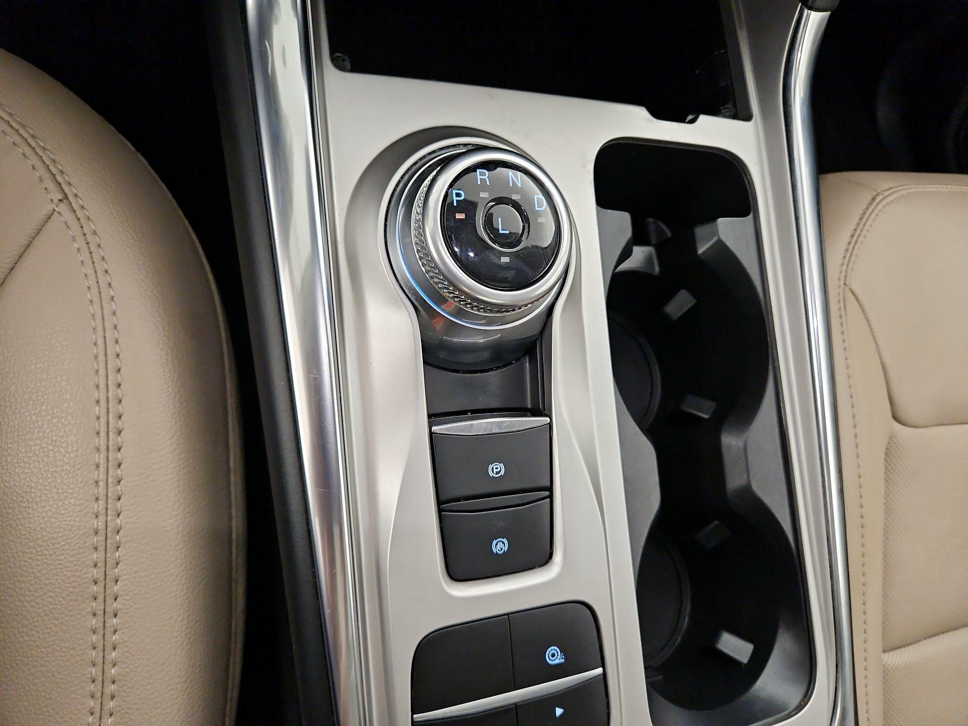 Thumbnail: 2022 Ford Explorer - 18