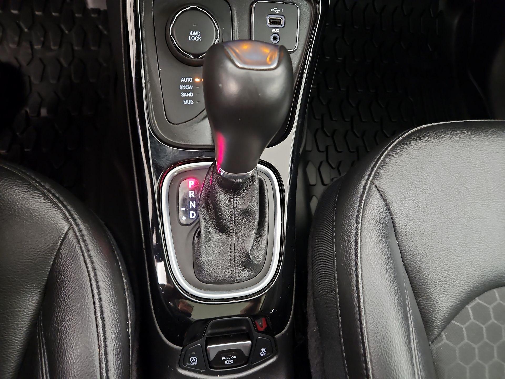 Thumbnail: 2021 Jeep Compass - 17