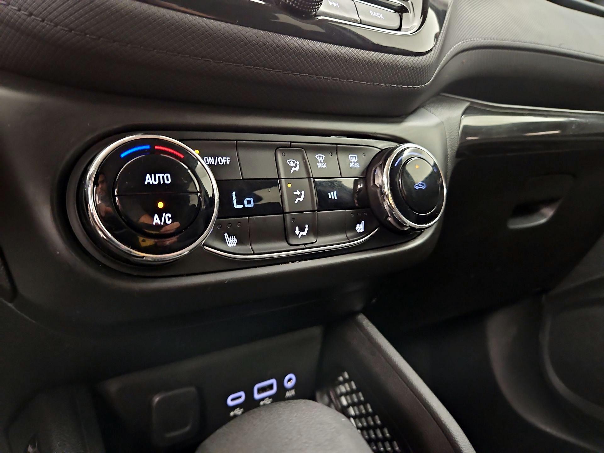 Thumbnail: 2022 Chevrolet TrailBlazer - 16