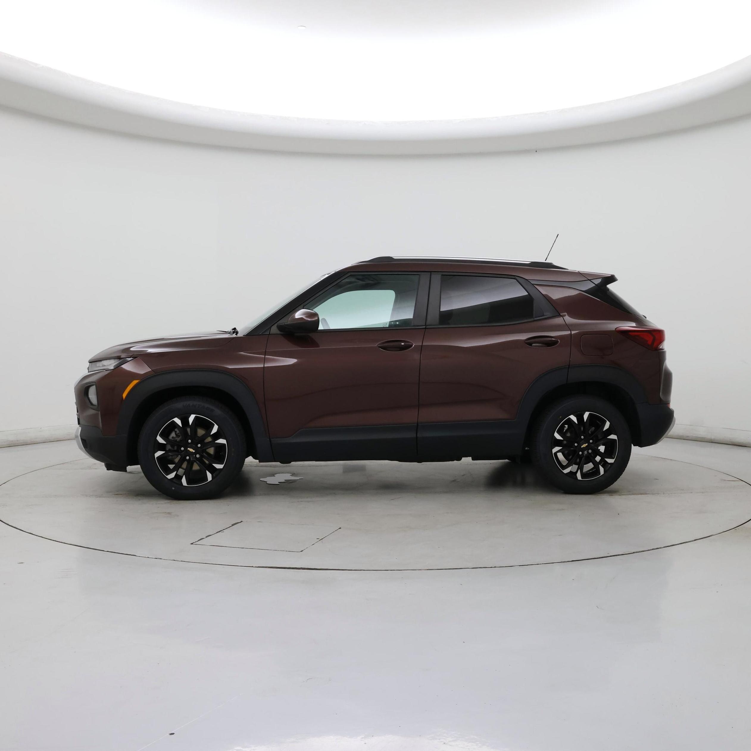 Thumbnail: 2022 Chevrolet TrailBlazer - 3