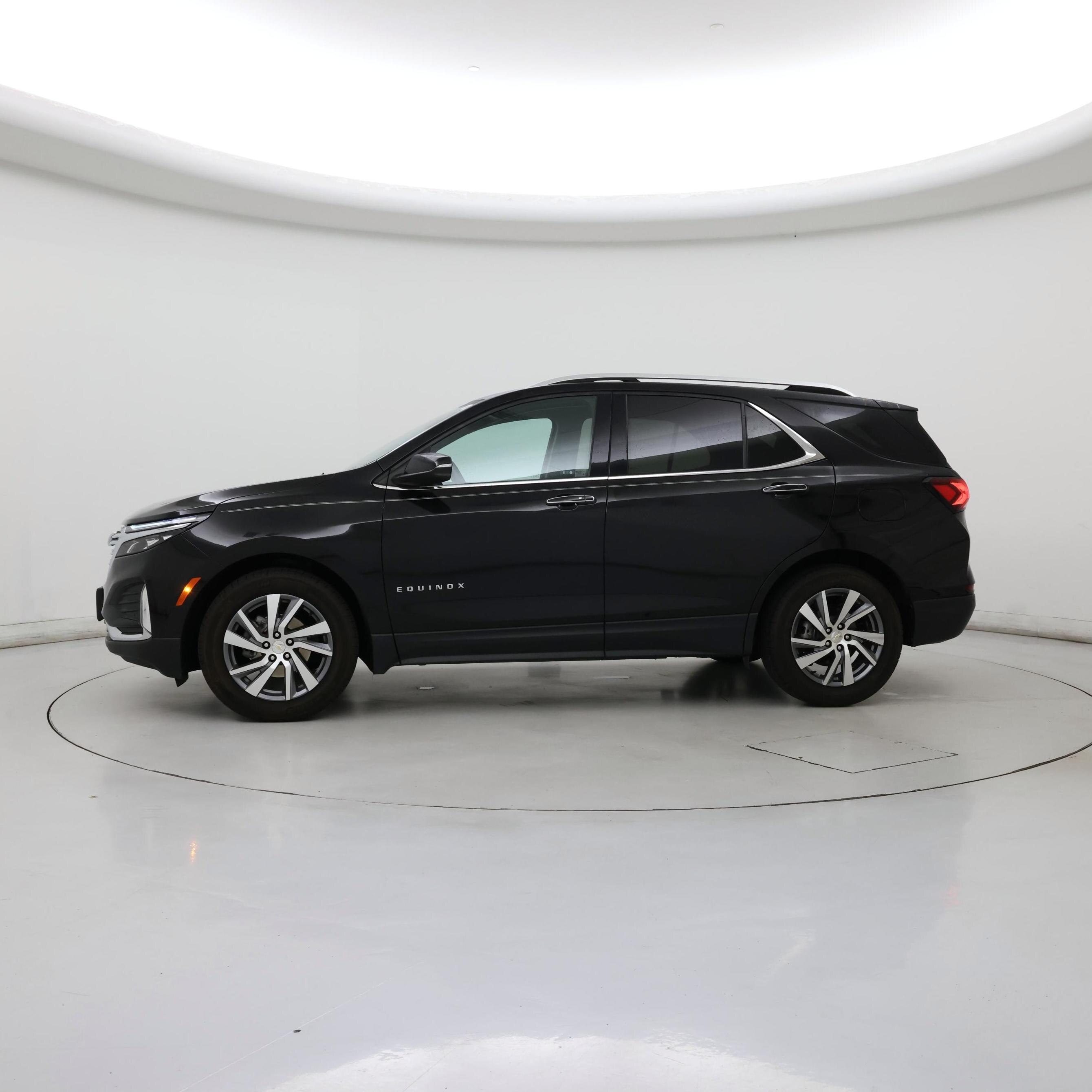 Thumbnail: 2023 Chevrolet Equinox - 3