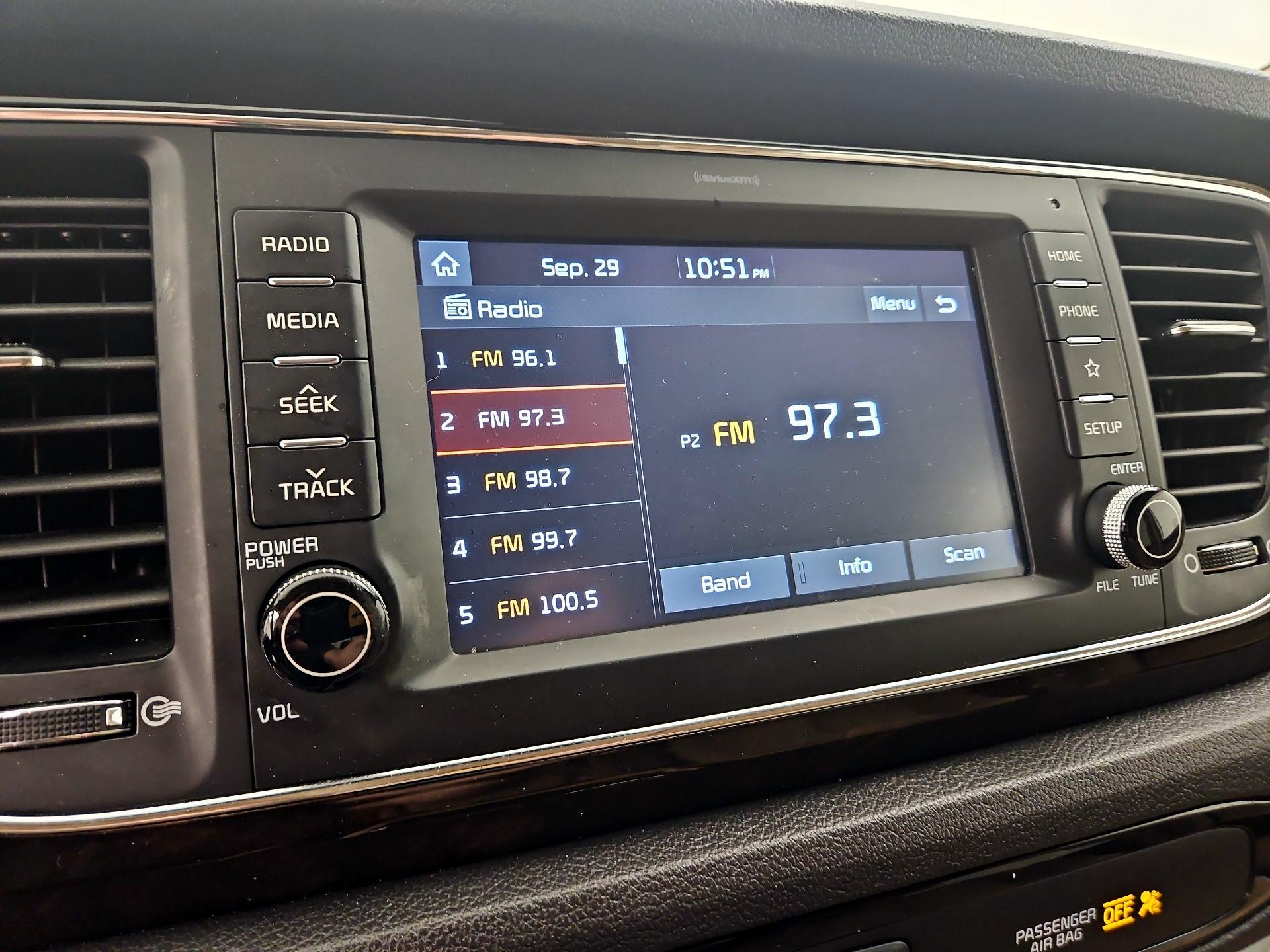 Thumbnail: 2019 Kia Sedona - 15