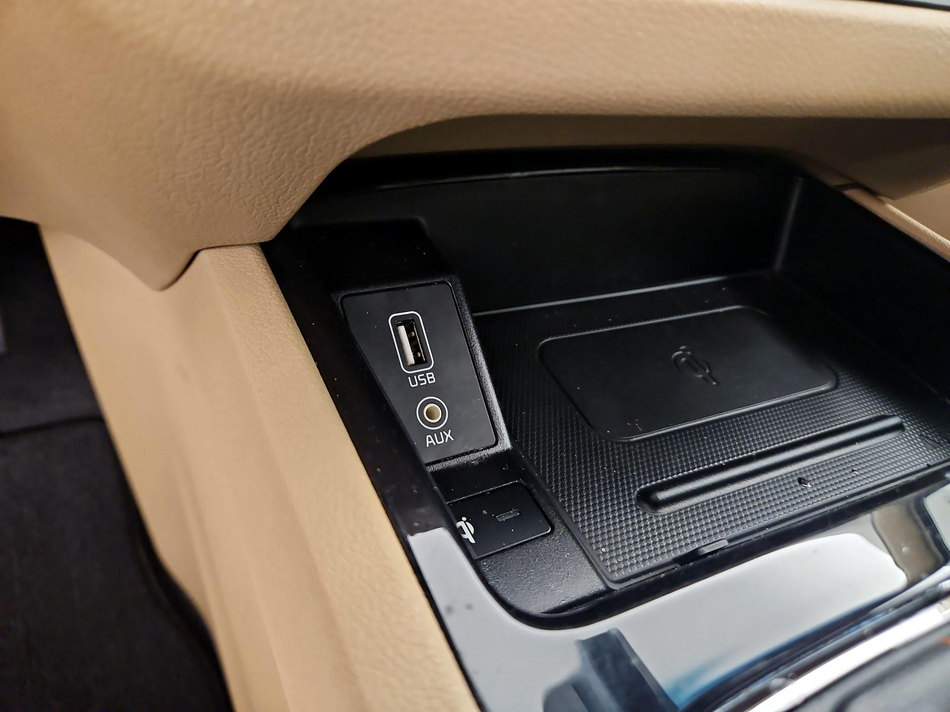 Thumbnail: 2019 Kia Sedona - 18