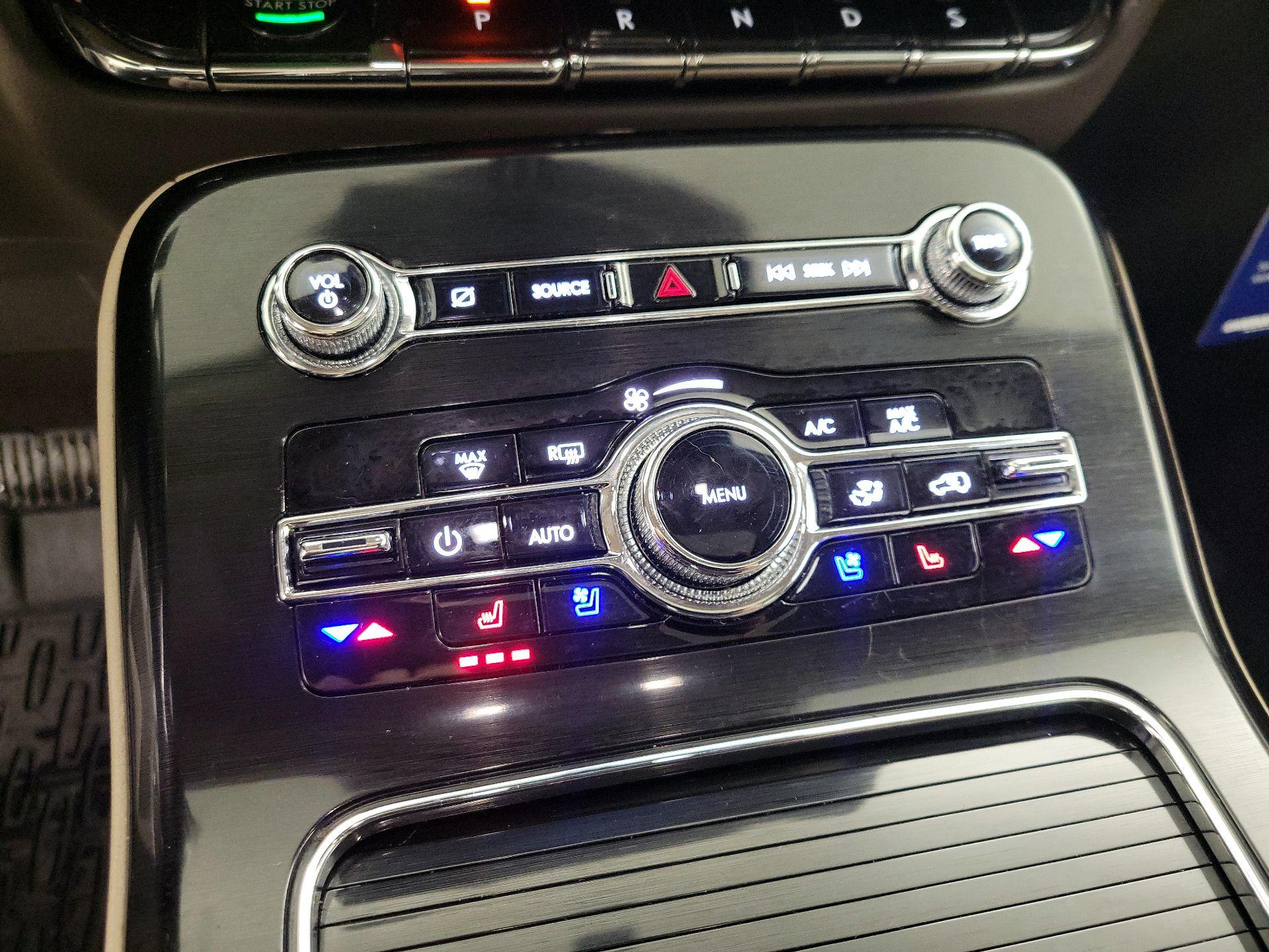 Thumbnail: 2022 Lincoln Nautilus - 17