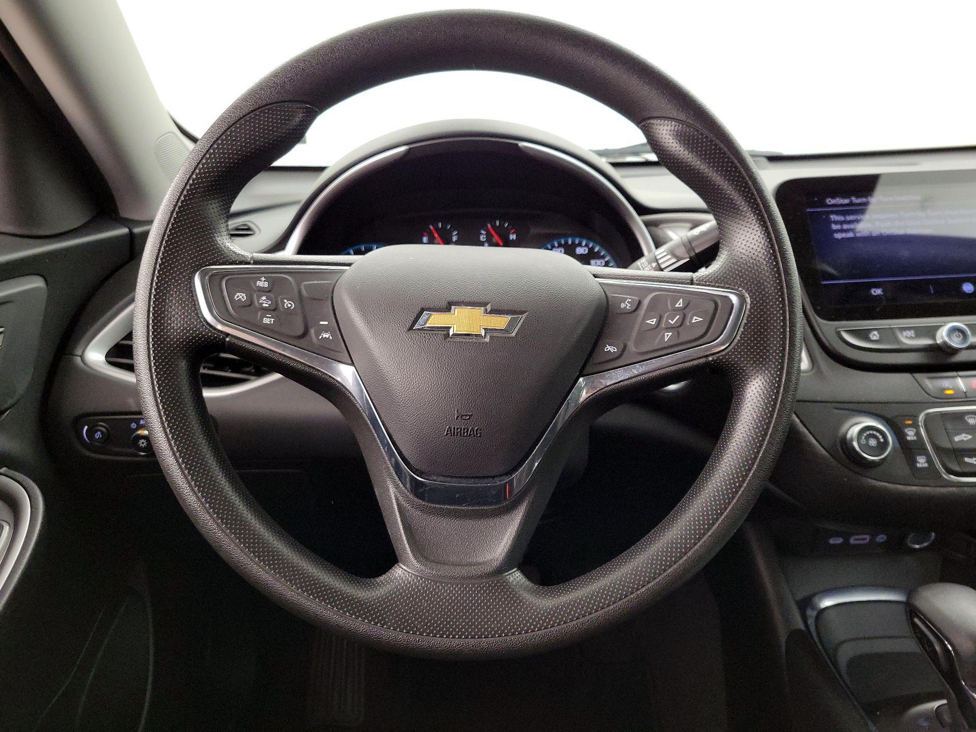 Thumbnail: 2021 Chevrolet Malibu - 10