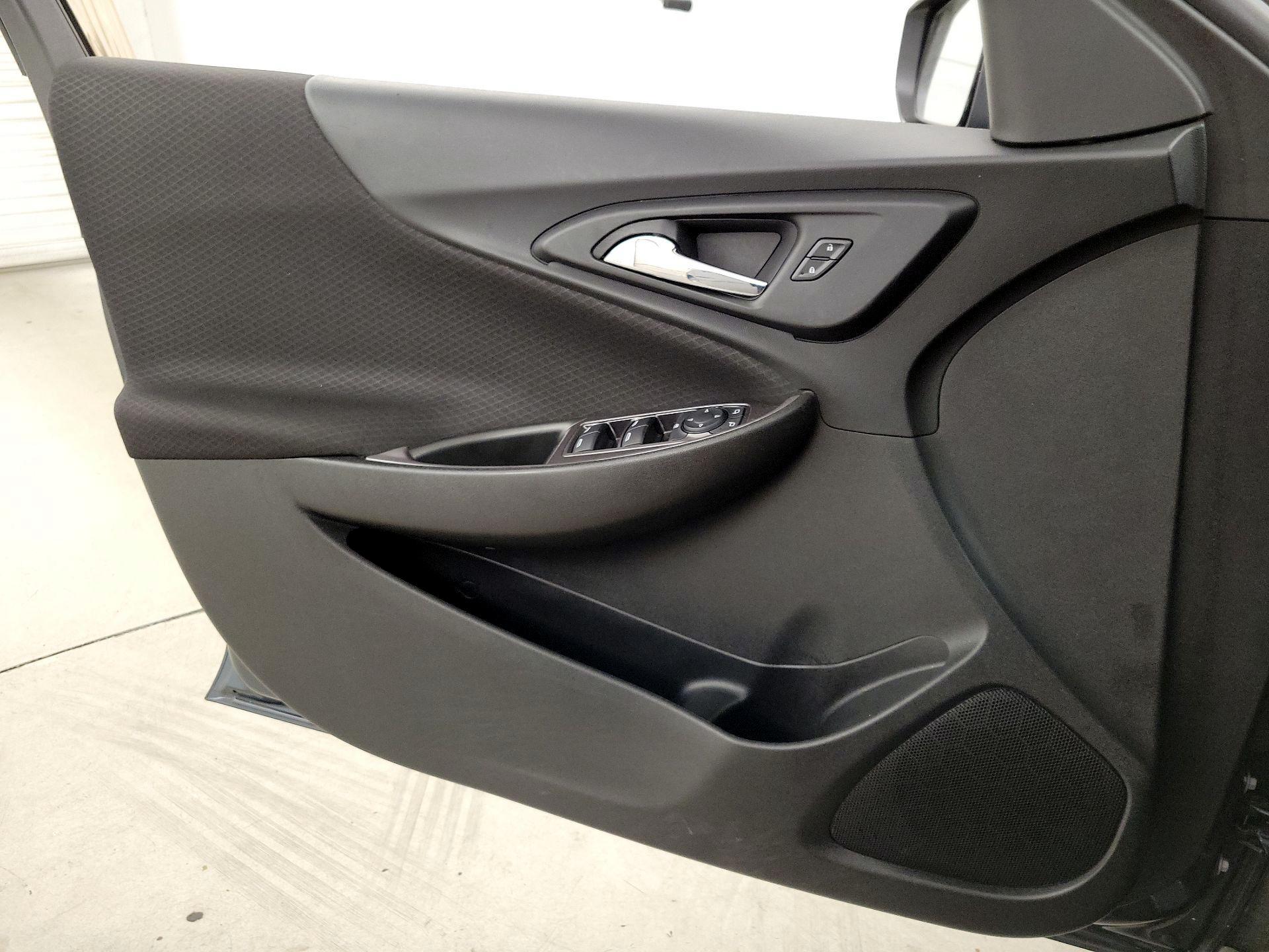 Thumbnail: 2021 Chevrolet Malibu - 12