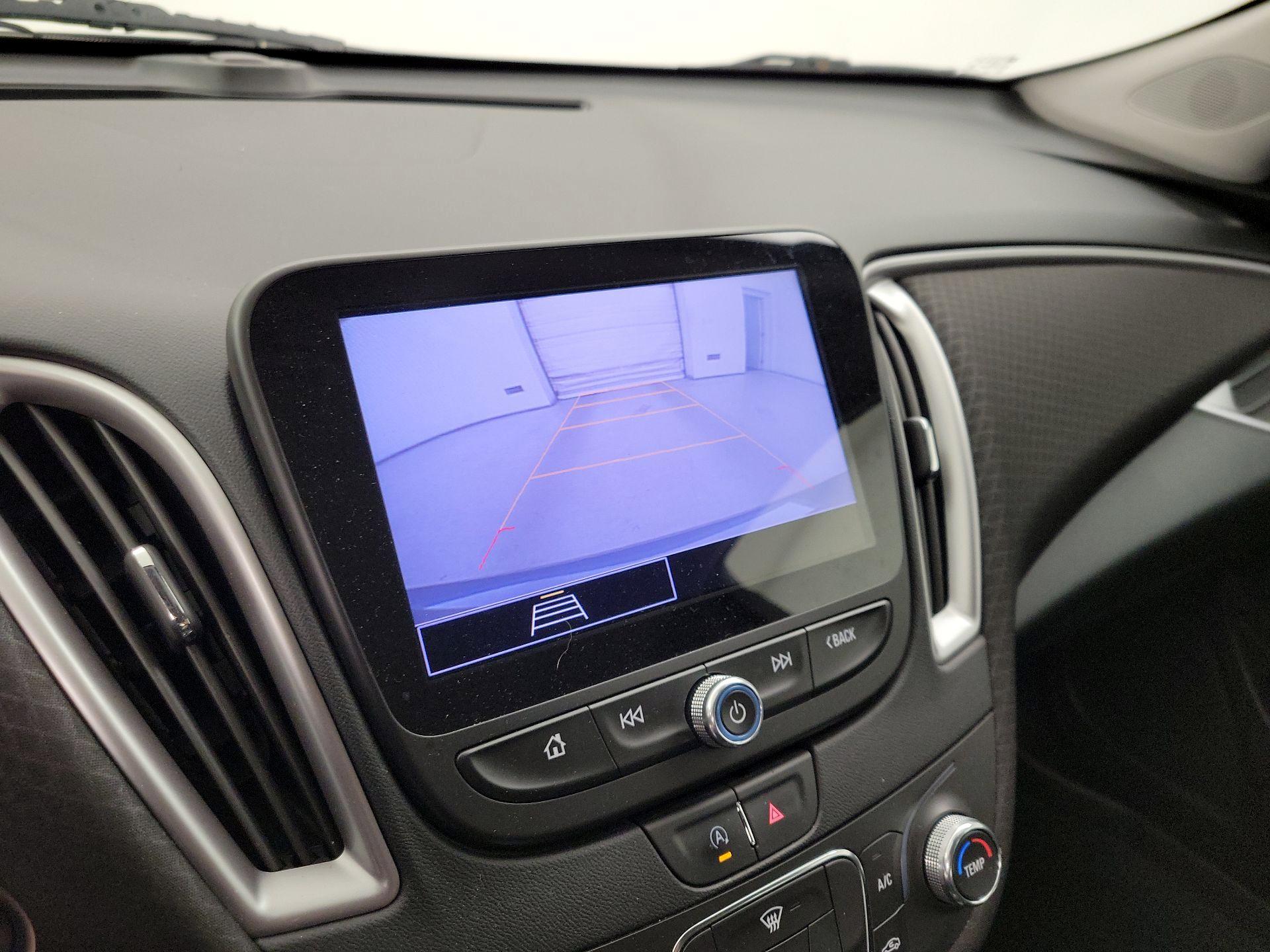 Thumbnail: 2021 Chevrolet Malibu - 15