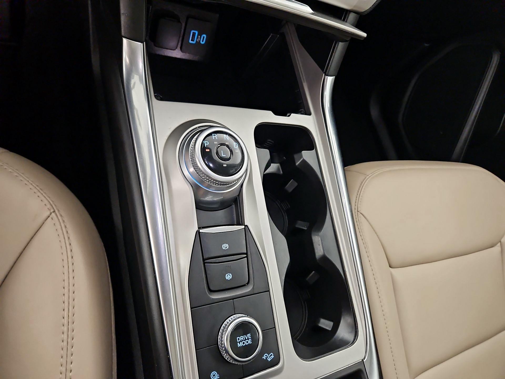 Thumbnail: 2022 Ford Explorer - 17