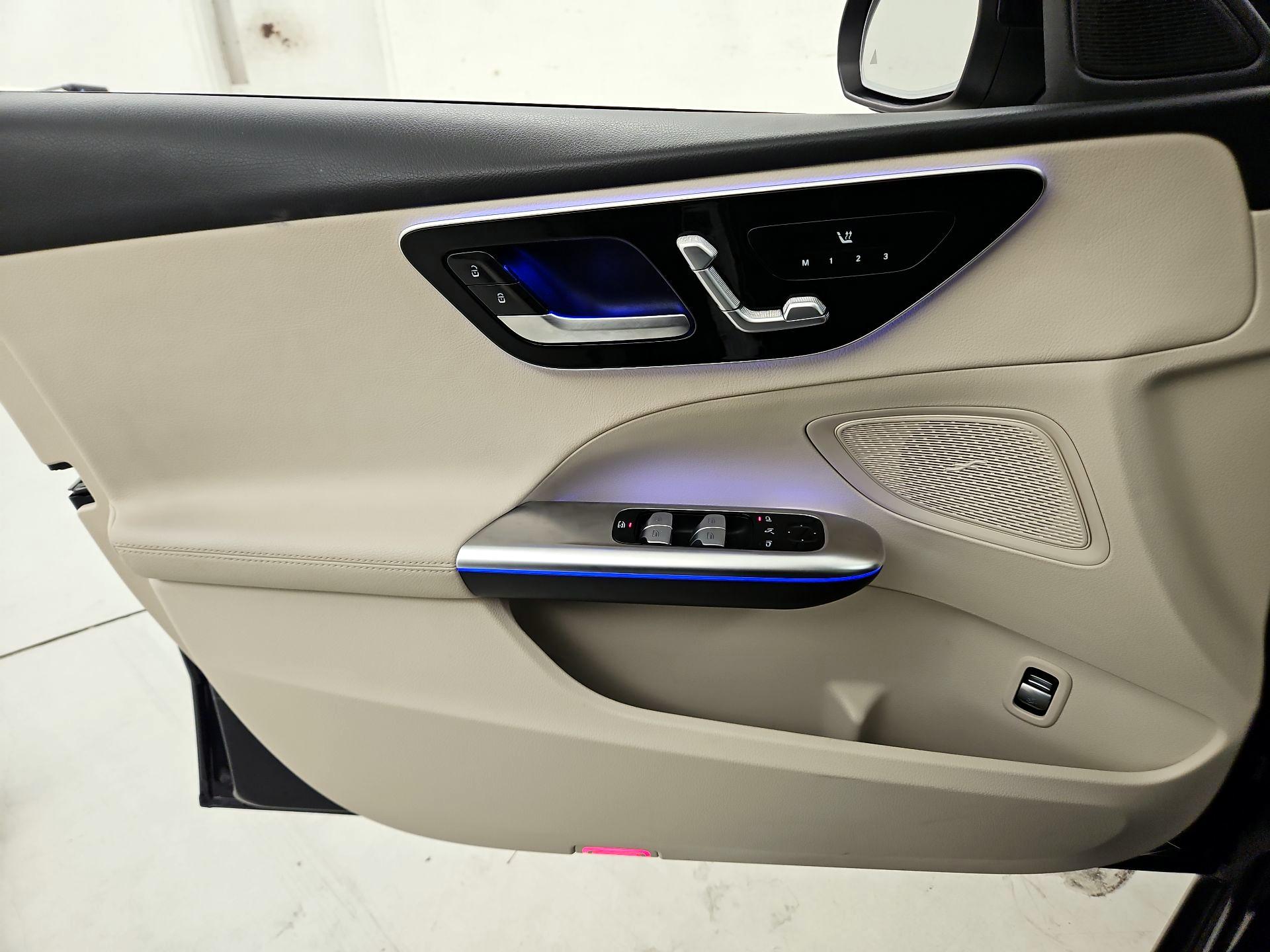 Thumbnail: 2022 Mercedes-Benz C-Class - 12