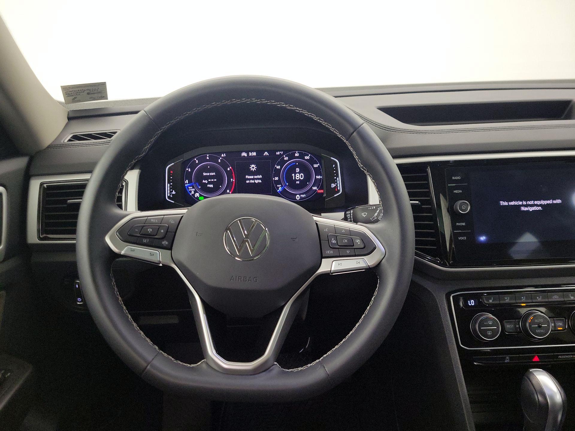 Thumbnail: 2023 Volkswagen Atlas - 10