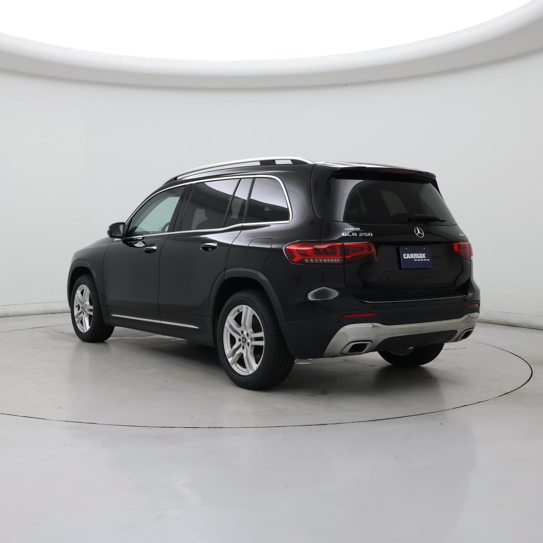 Thumbnail: 2021 Mercedes-Benz GLB - 2
