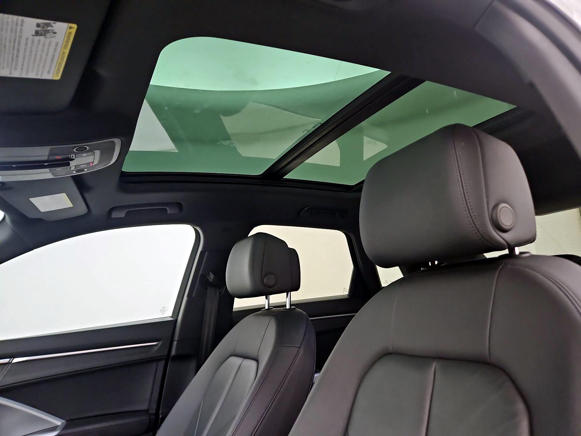 Thumbnail: 2023 Audi Q3 - 19