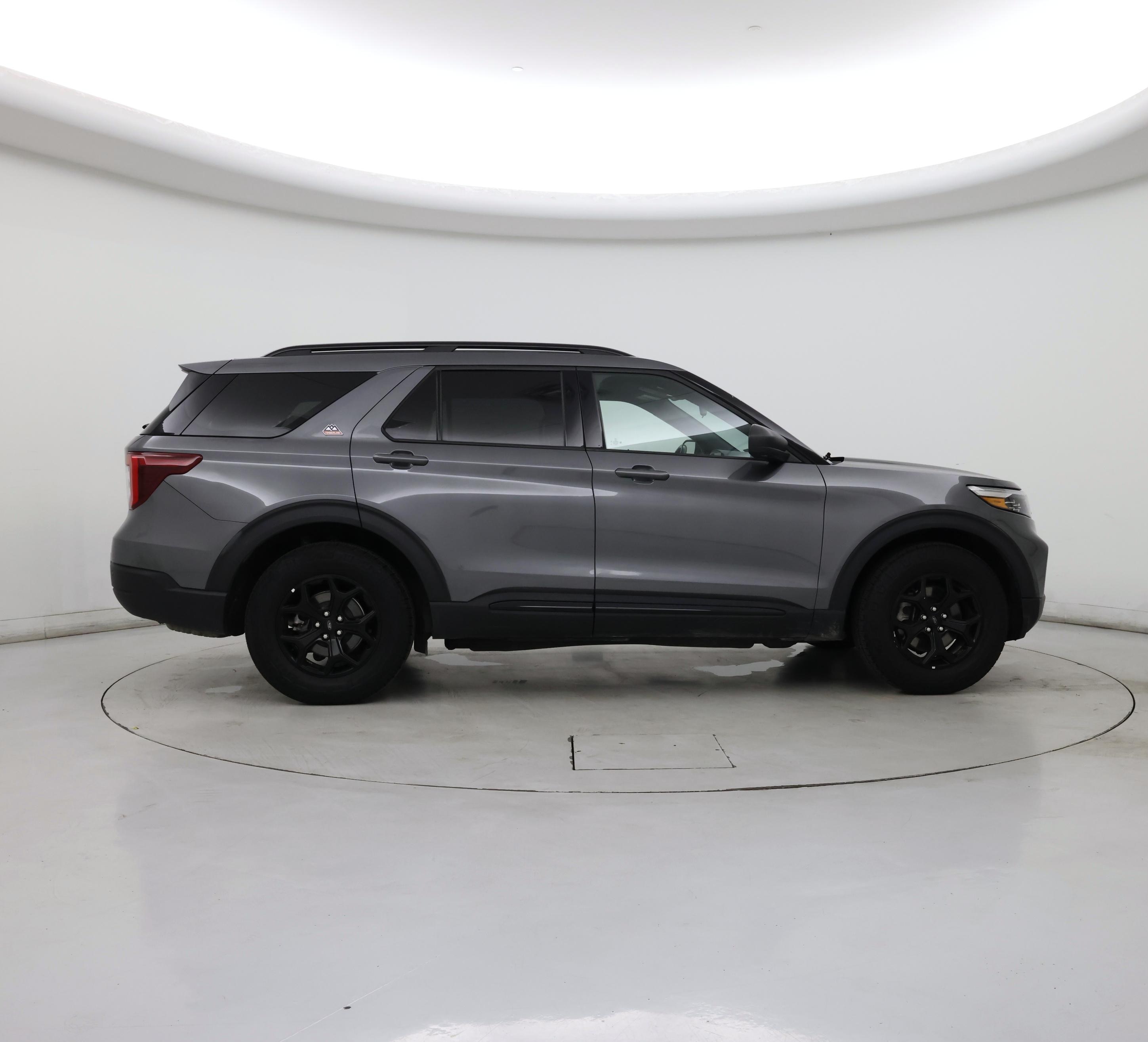 Thumbnail: 2022 Ford Explorer - 7