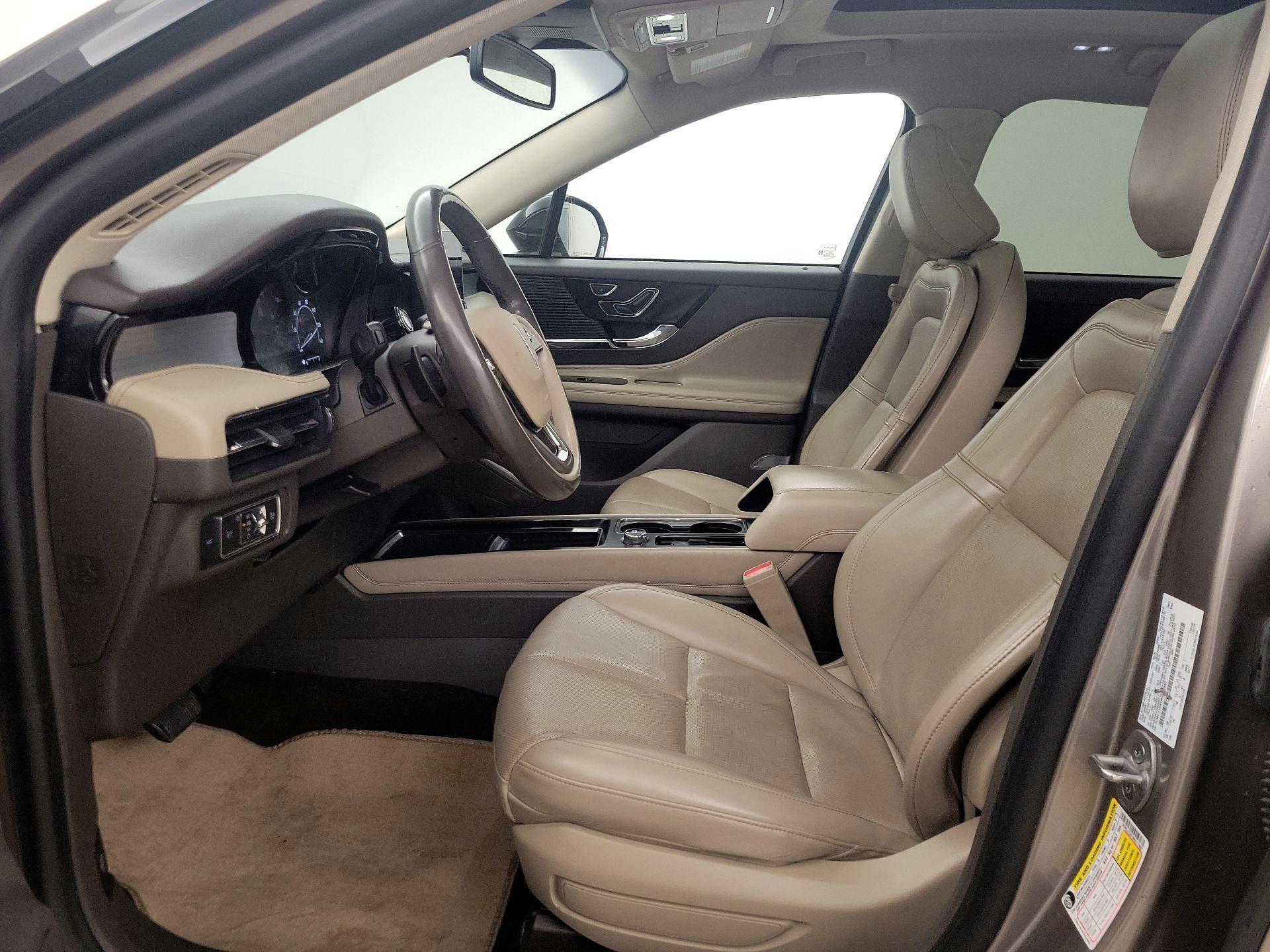 Thumbnail: 2021 Lincoln Corsair - 11