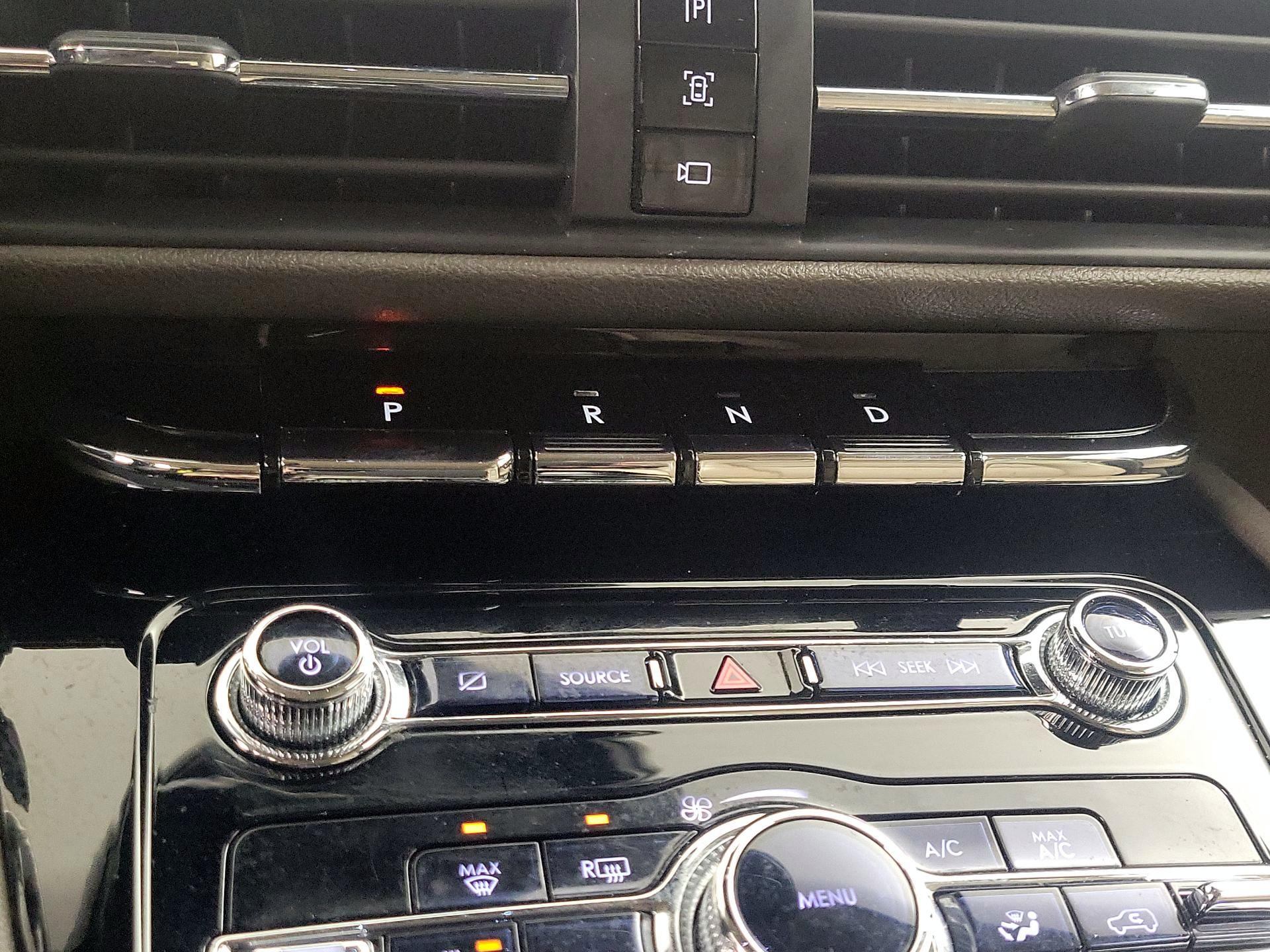 Thumbnail: 2021 Lincoln Corsair - 18