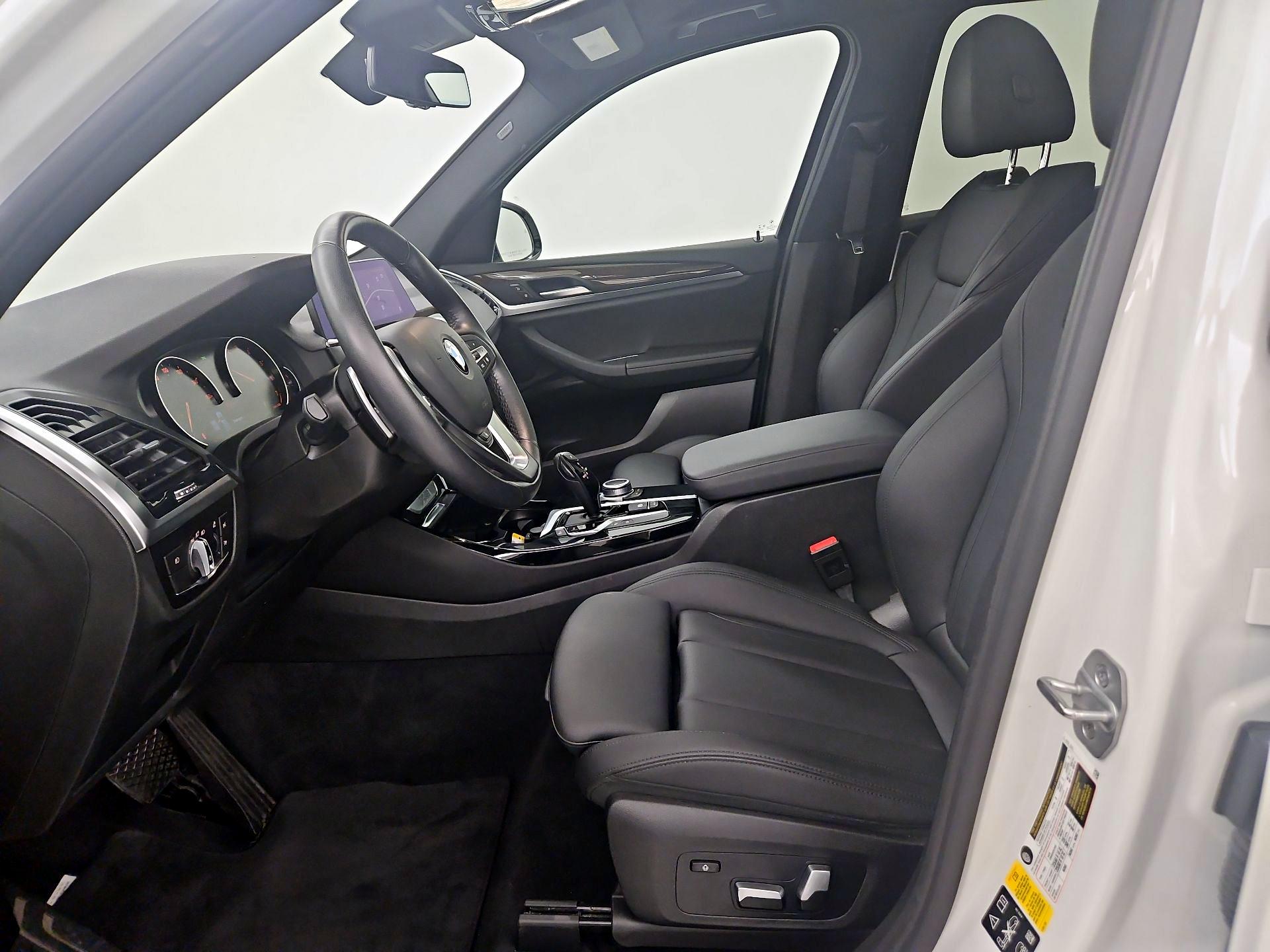 Thumbnail: 2021 BMW X3 - 11