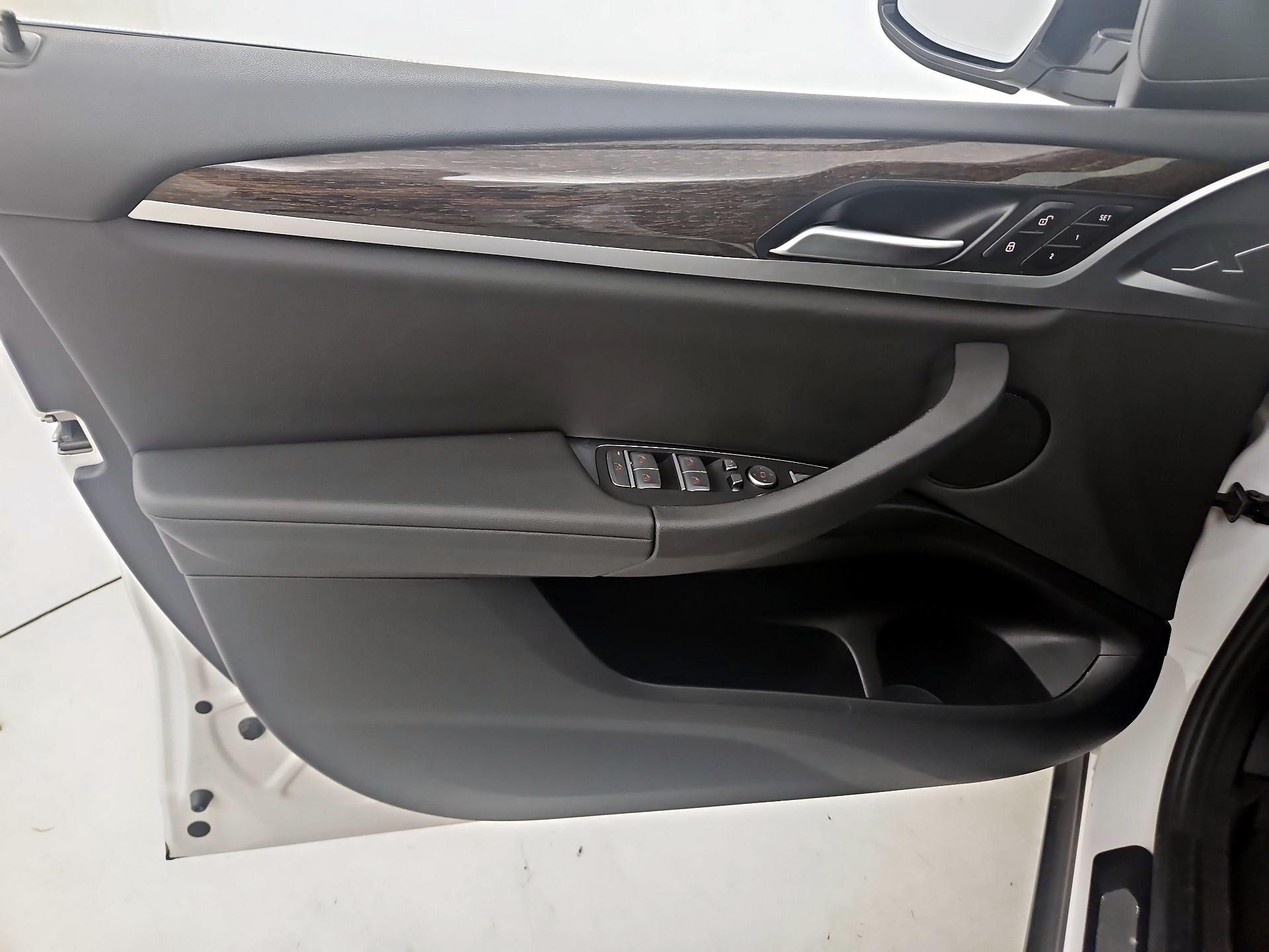 Thumbnail: 2021 BMW X3 - 12