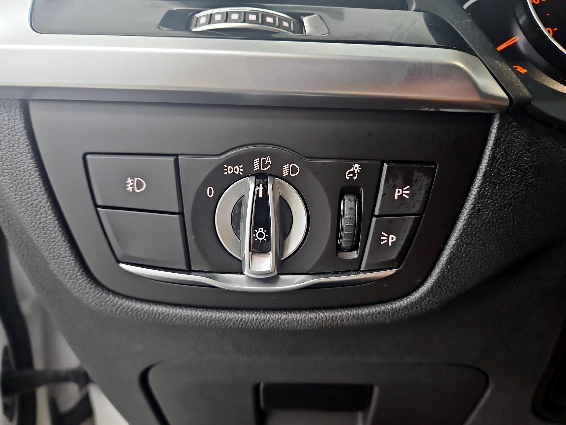 Thumbnail: 2021 BMW X3 - 13