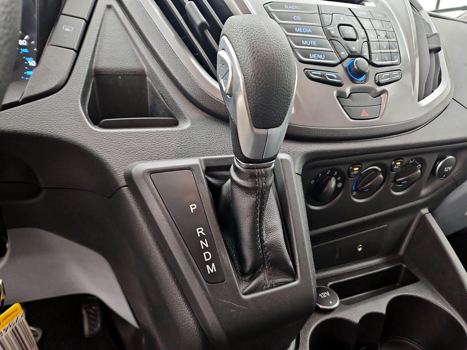 Thumbnail: 2016 Ford Transit Series - 17