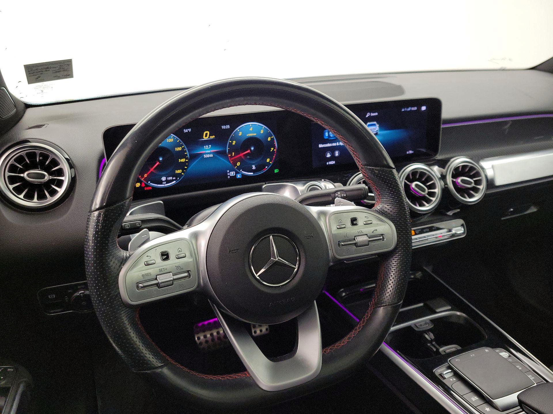 Thumbnail: 2021 Mercedes-Benz GLB - 9