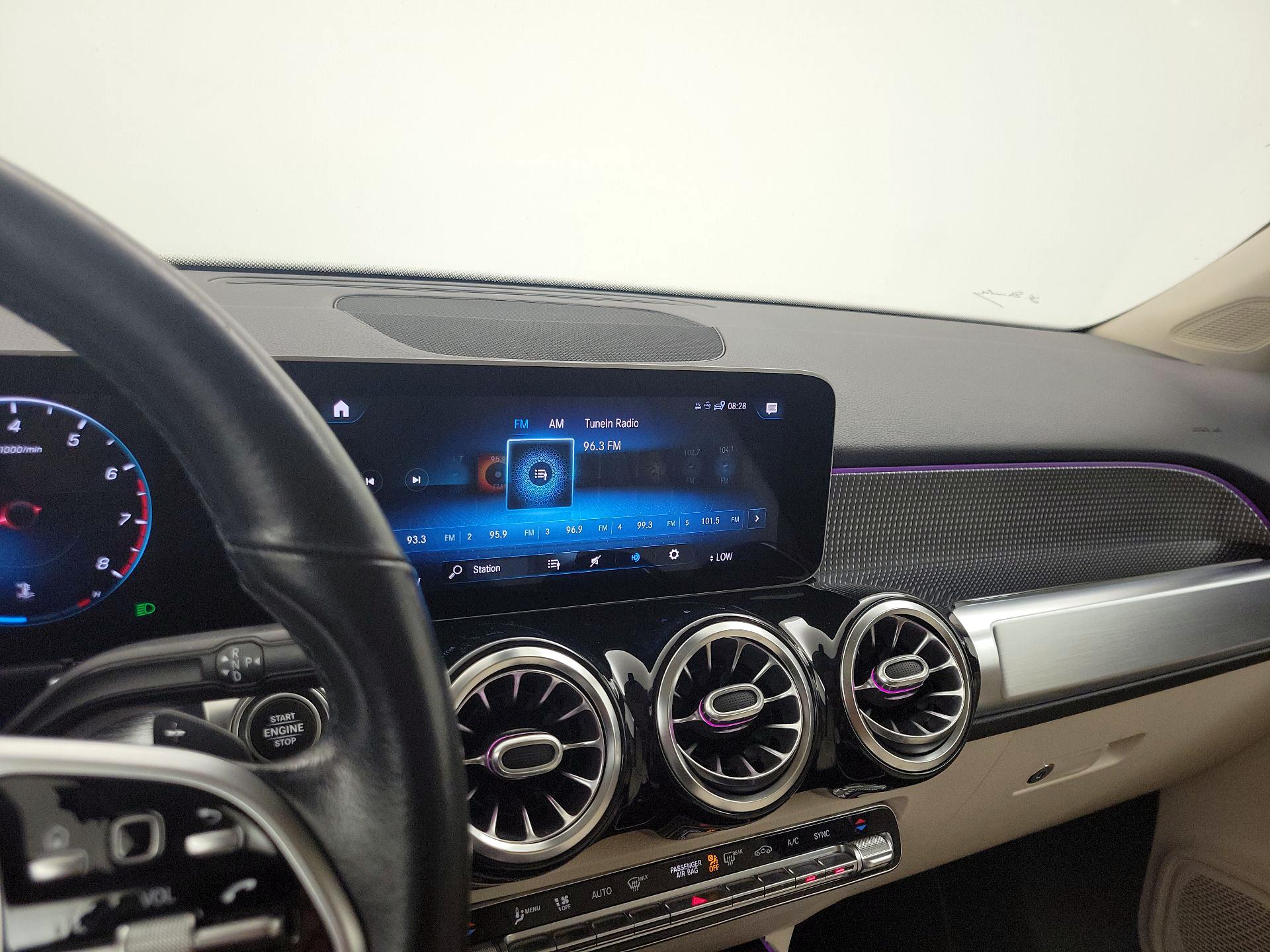 Thumbnail: 2021 Mercedes-Benz GLB - 15